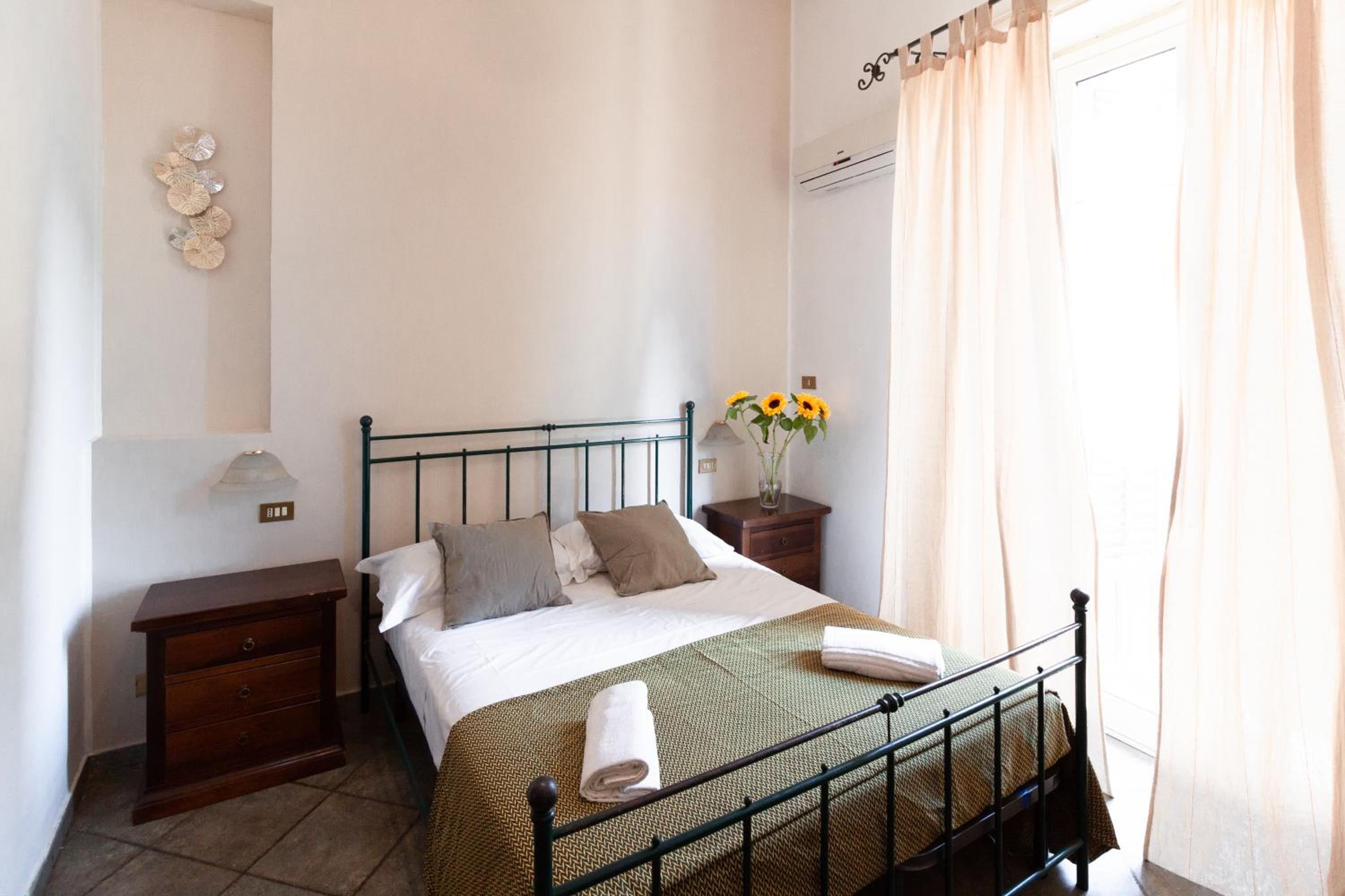 Double or Twin Room - Photo 13
