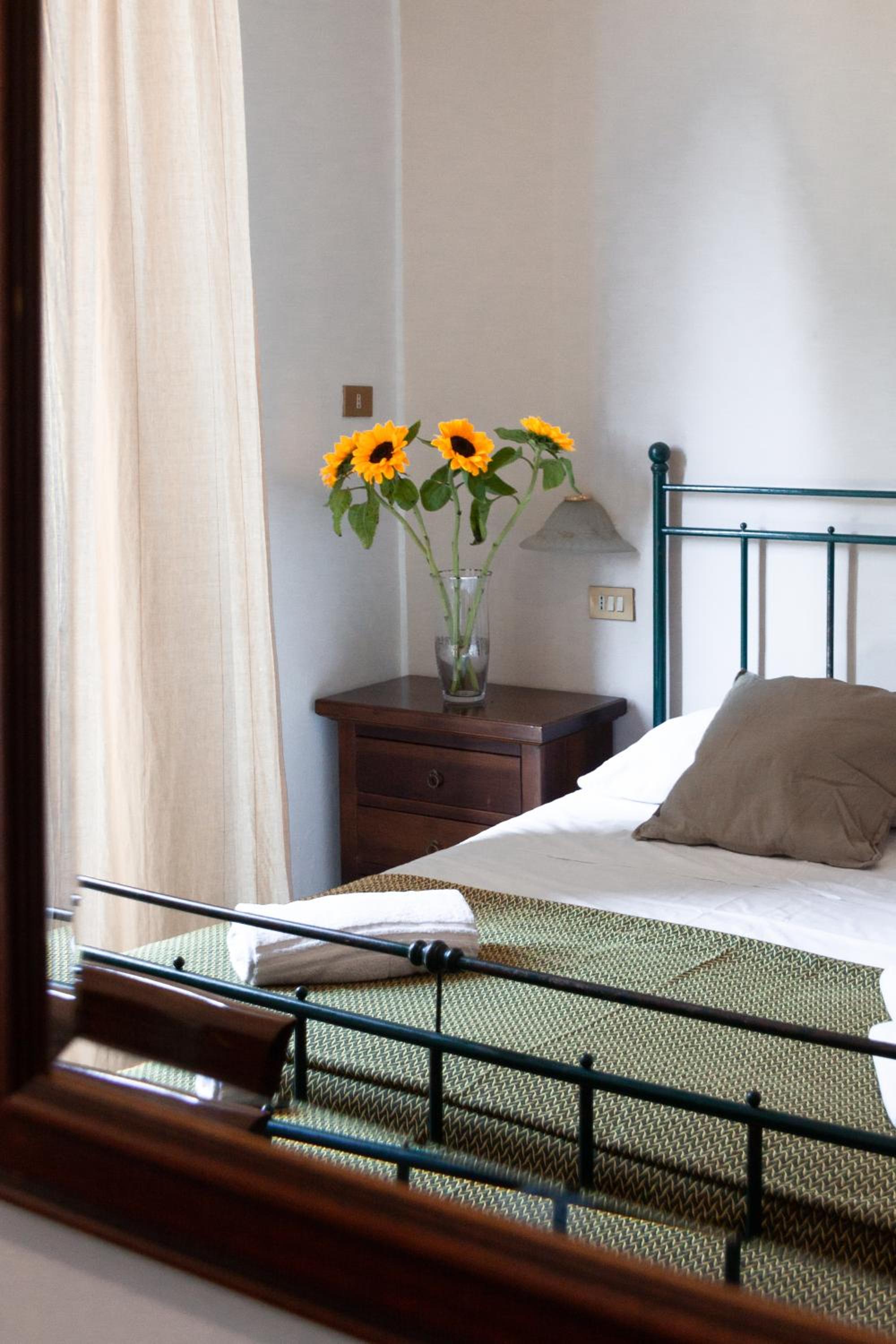 Double or Twin Room - Photo 2