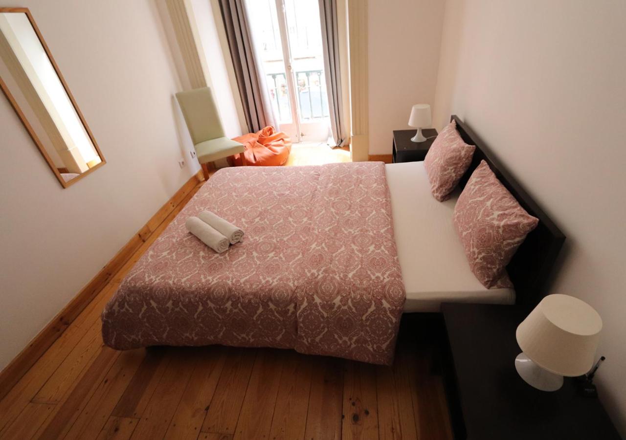 Double Room with Shared Bathroom photo 2
