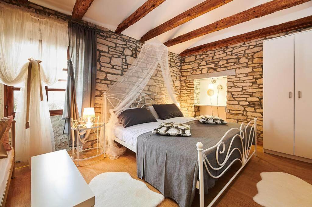 Deluxe Room (2 Adults + 1 Child) photo 1