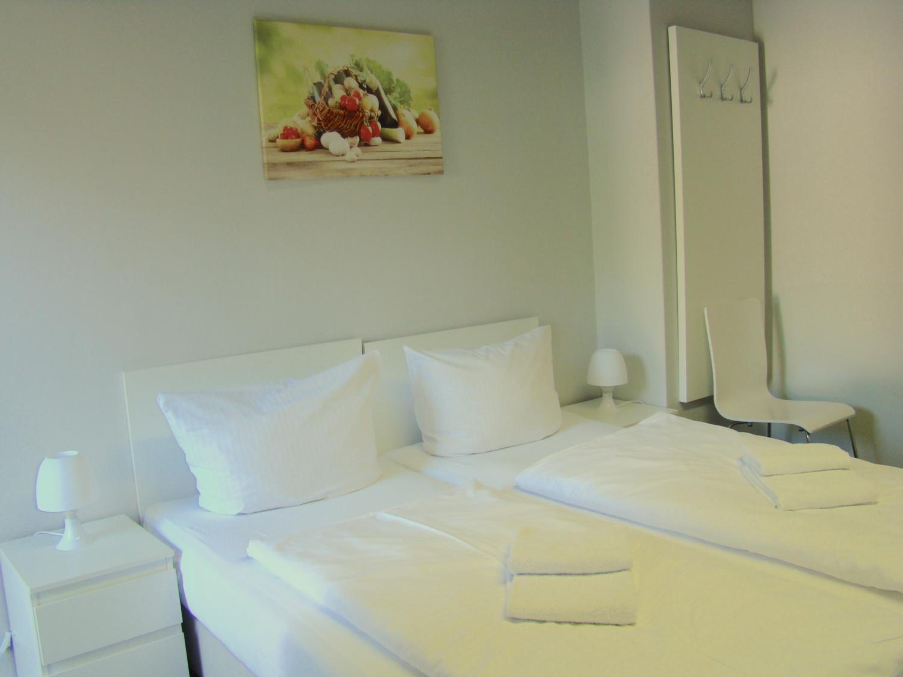 Standard Double Room with Shared Bathroom photo 2