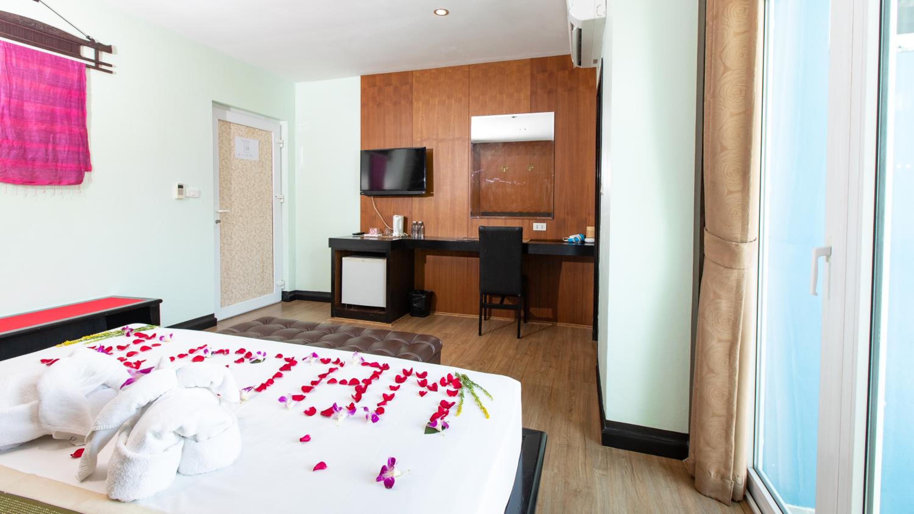 Deluxe Double Room - Photo 3