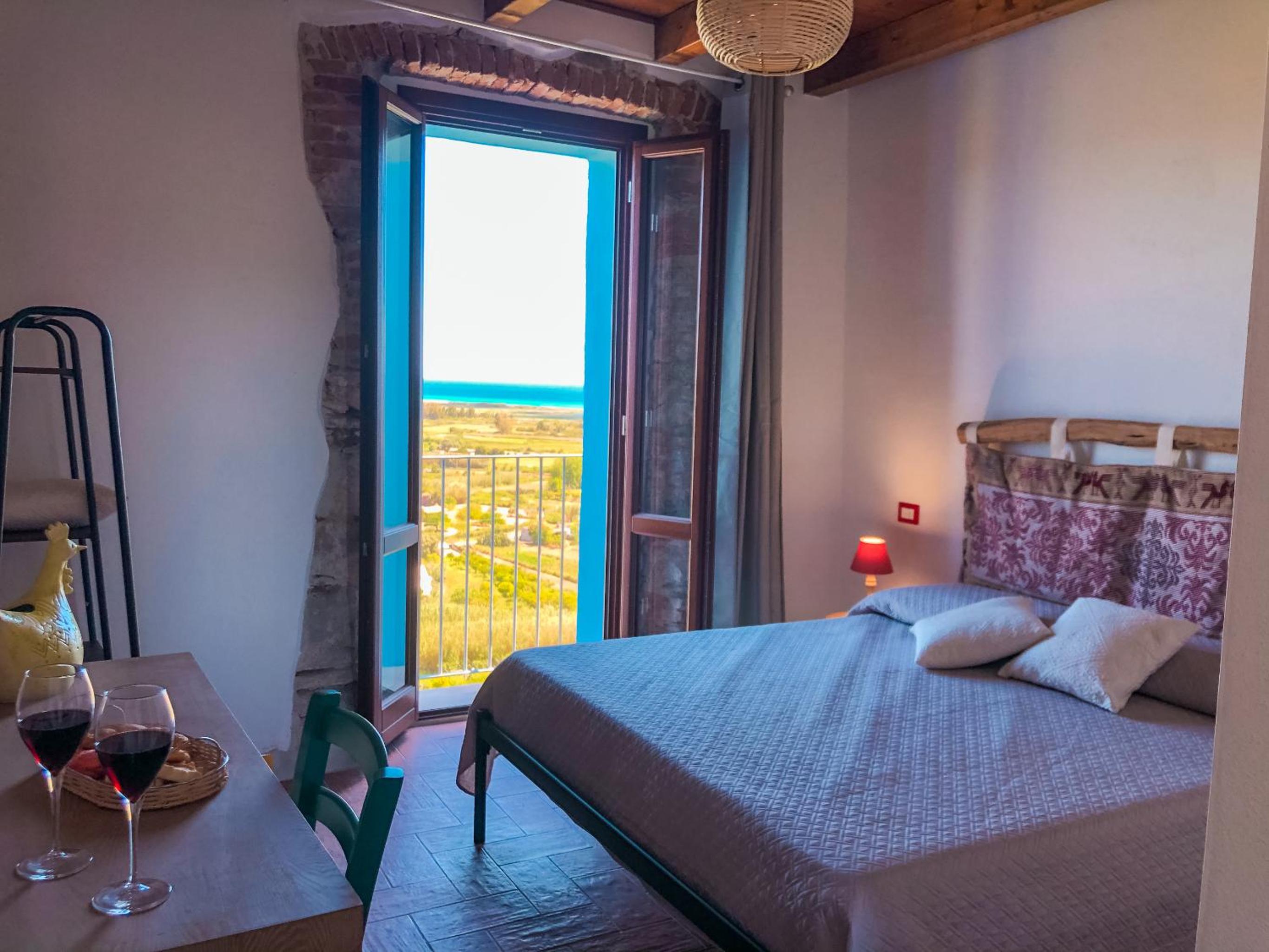 Double Room with Balcony - Photo 1