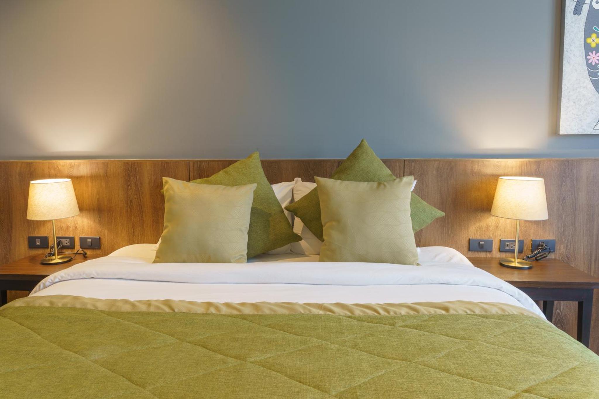 Deluxe Double Room - Photo 11