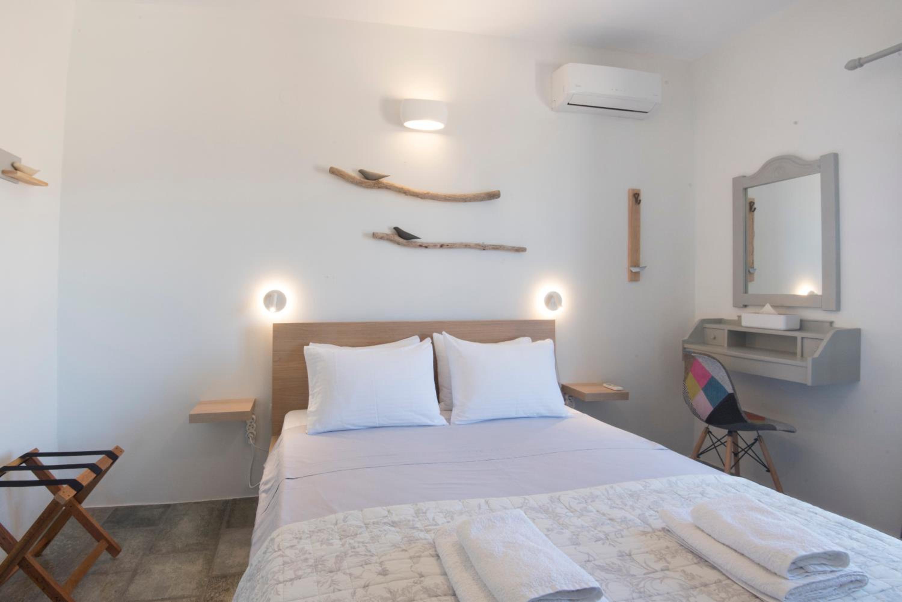 One-Bedroom House - Photo 10