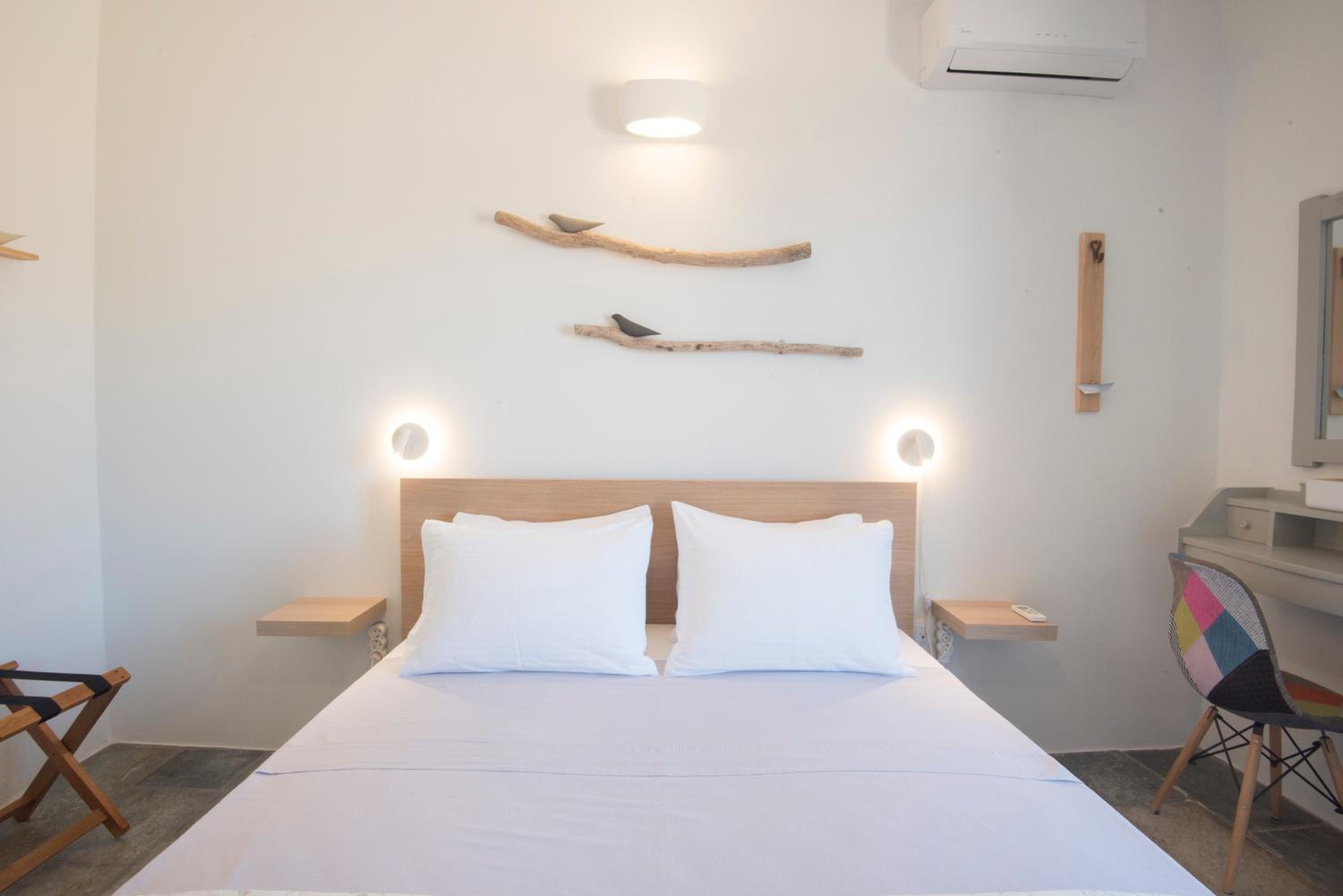 One-Bedroom House - Photo 3