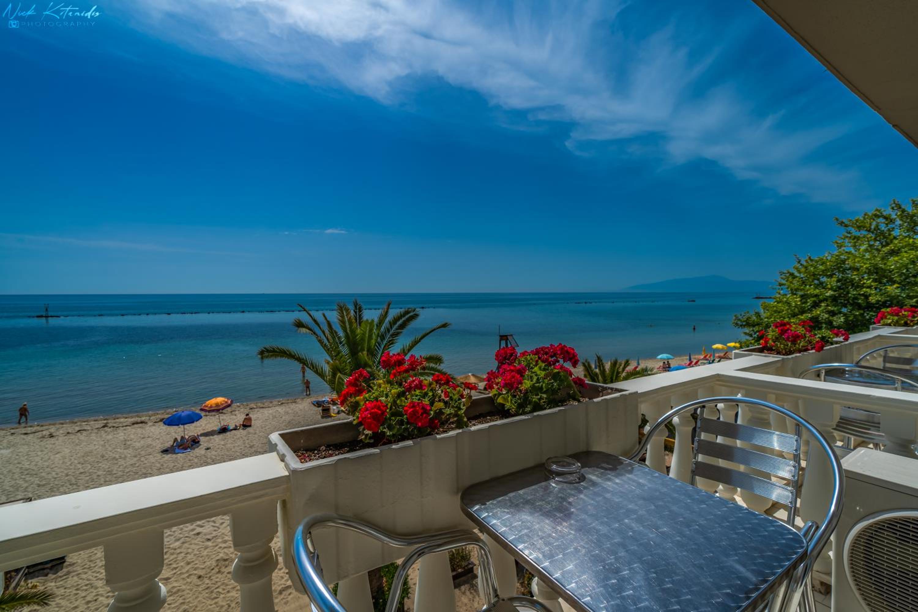 Deluxe Double Room with Sea View photo 2