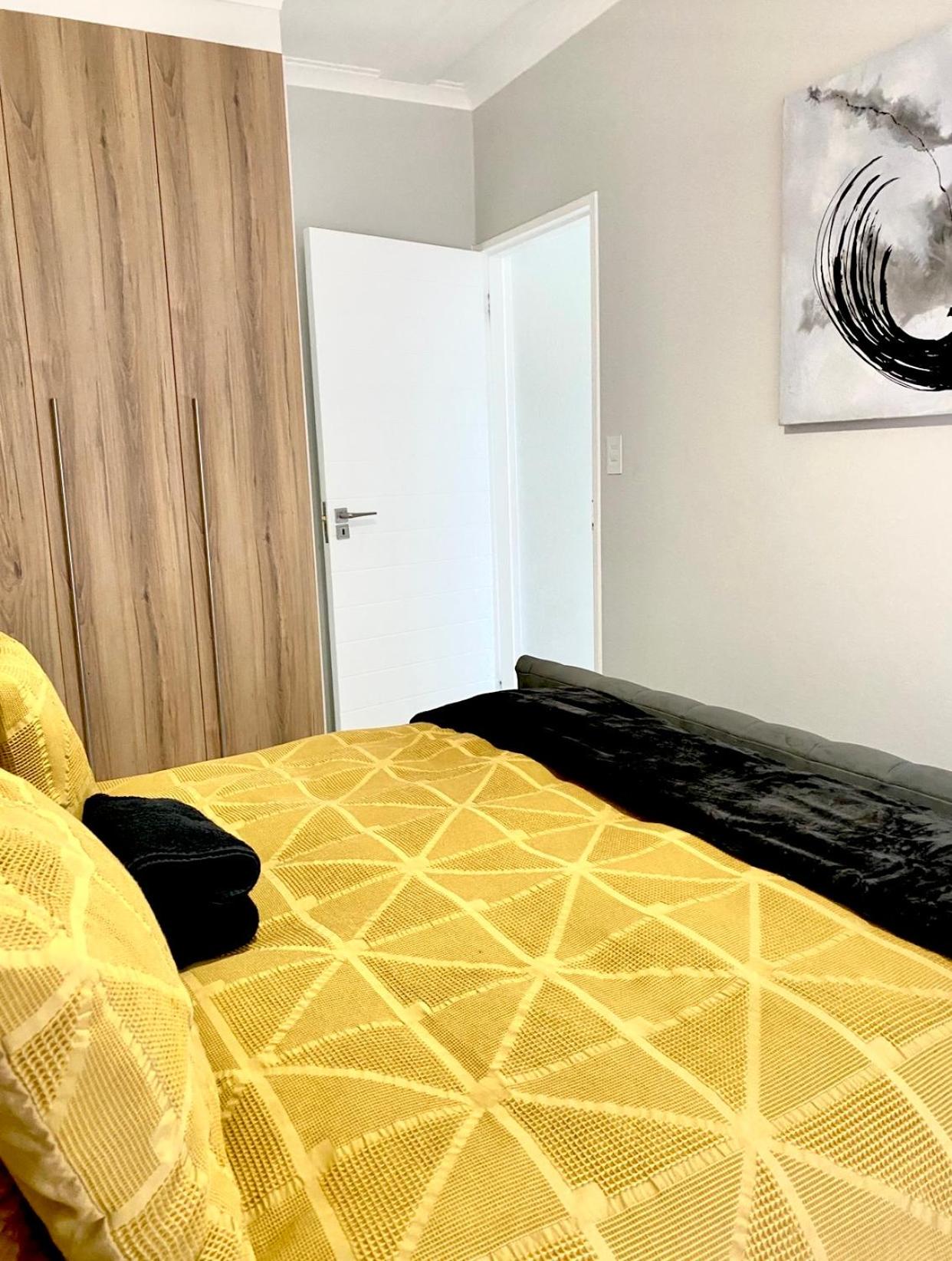 Two-Bedroom Apartment - Photo 3