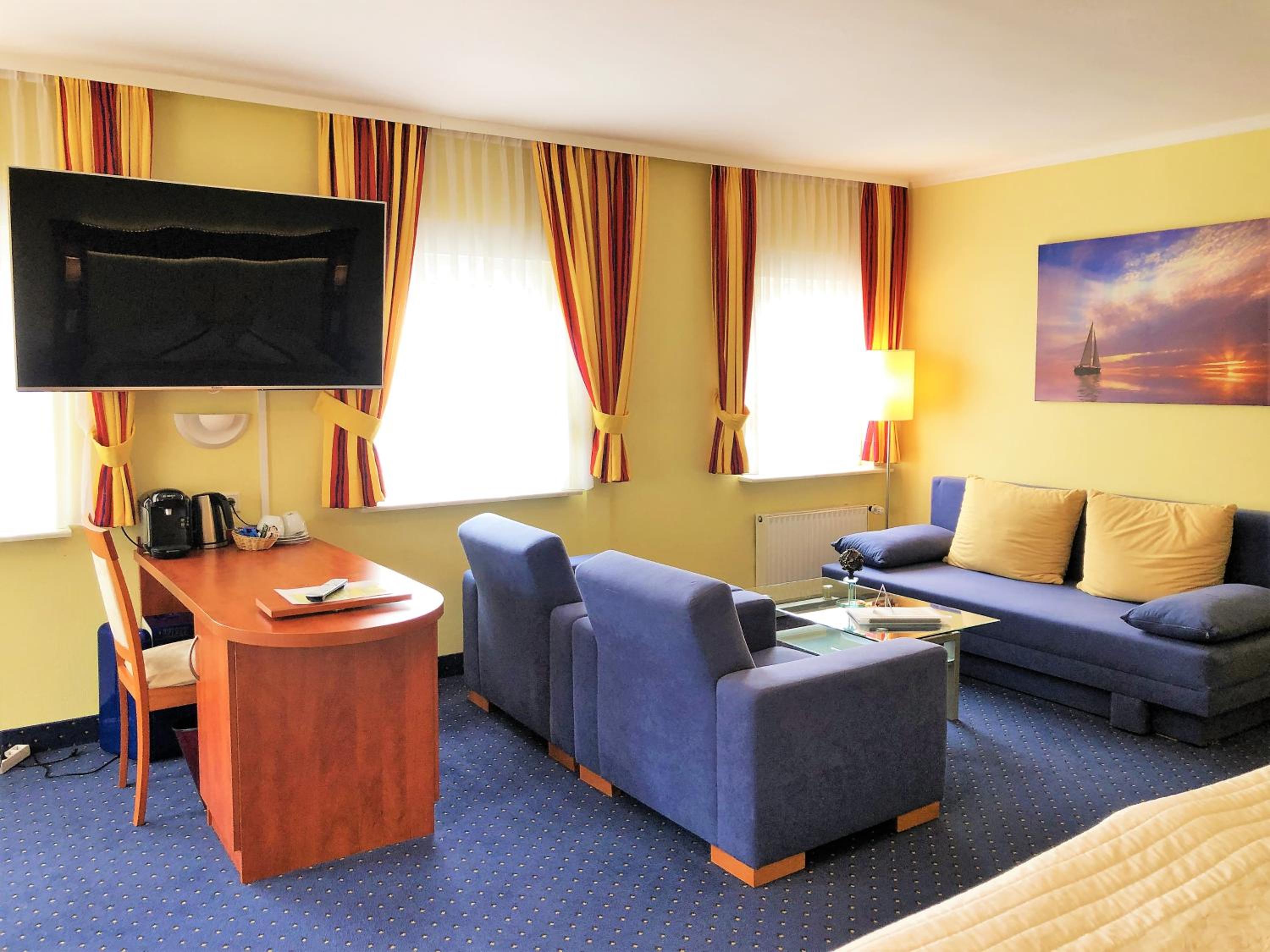 Suite - Photo 5
