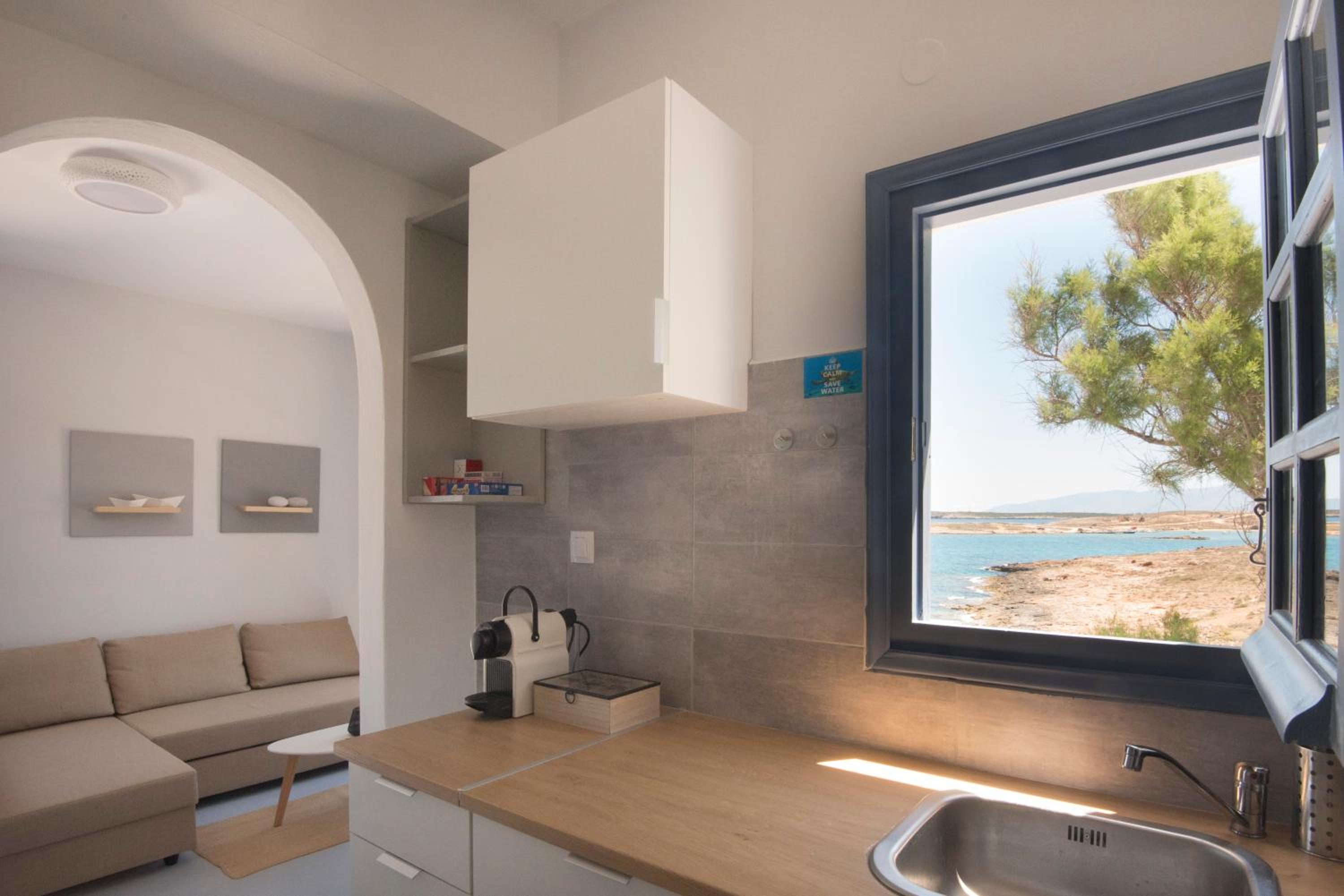One-Bedroom House - Photo 18