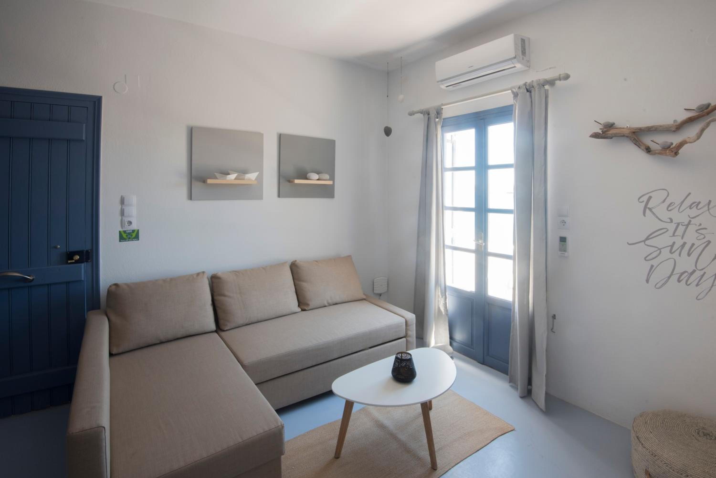 One-Bedroom House - Photo 24