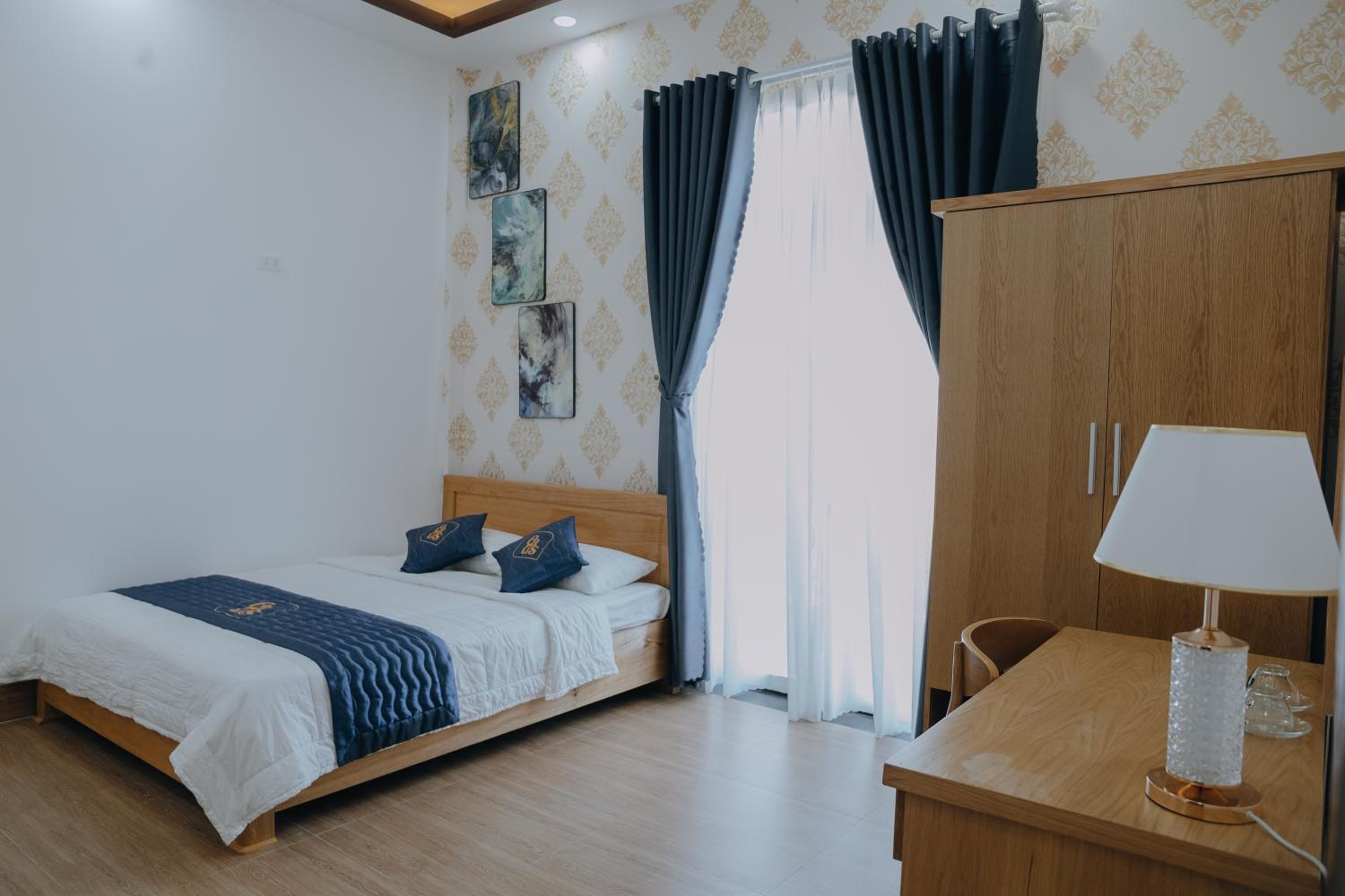 Deluxe Double Room with Sea View - Photo 1