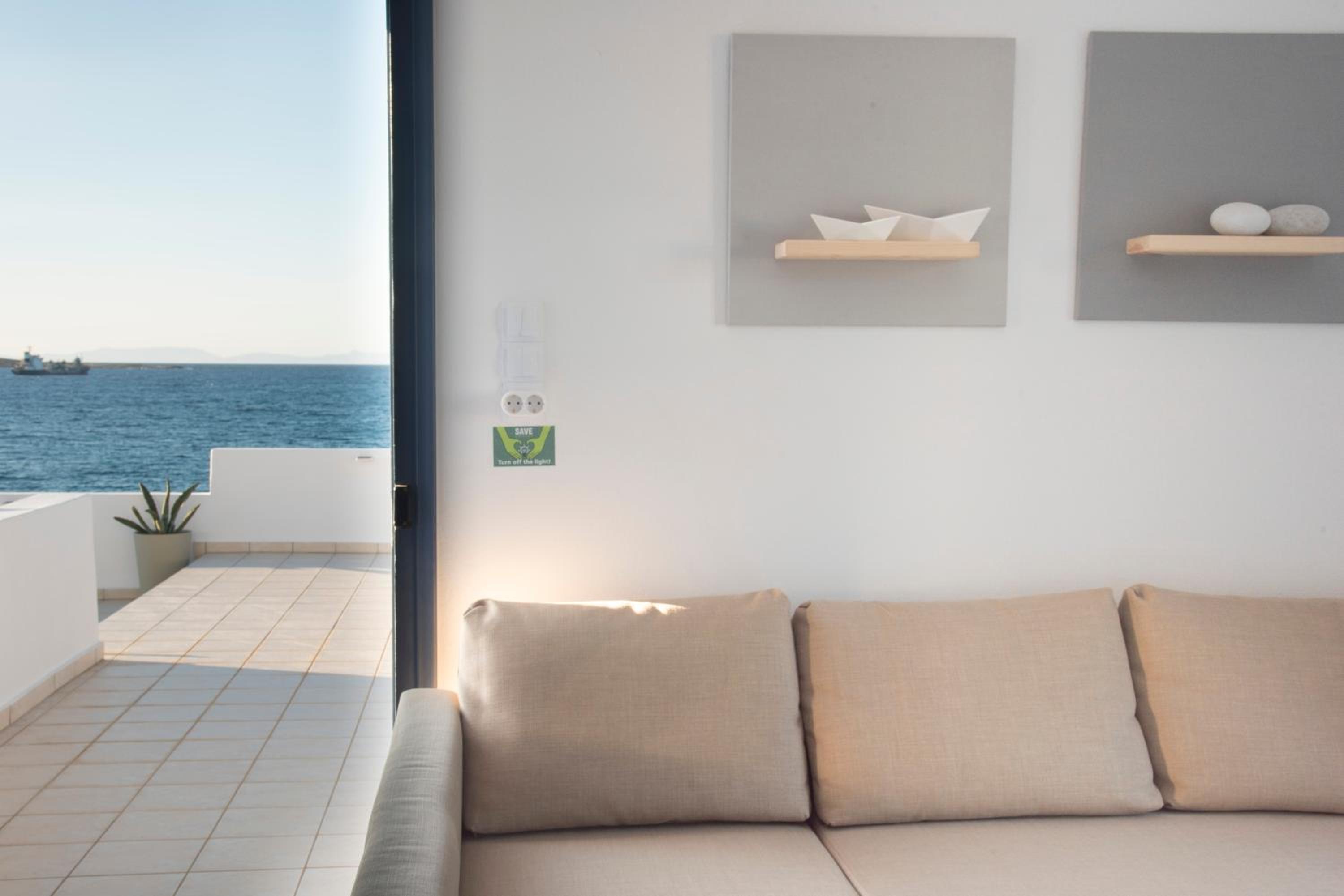 One-Bedroom House - Photo 34