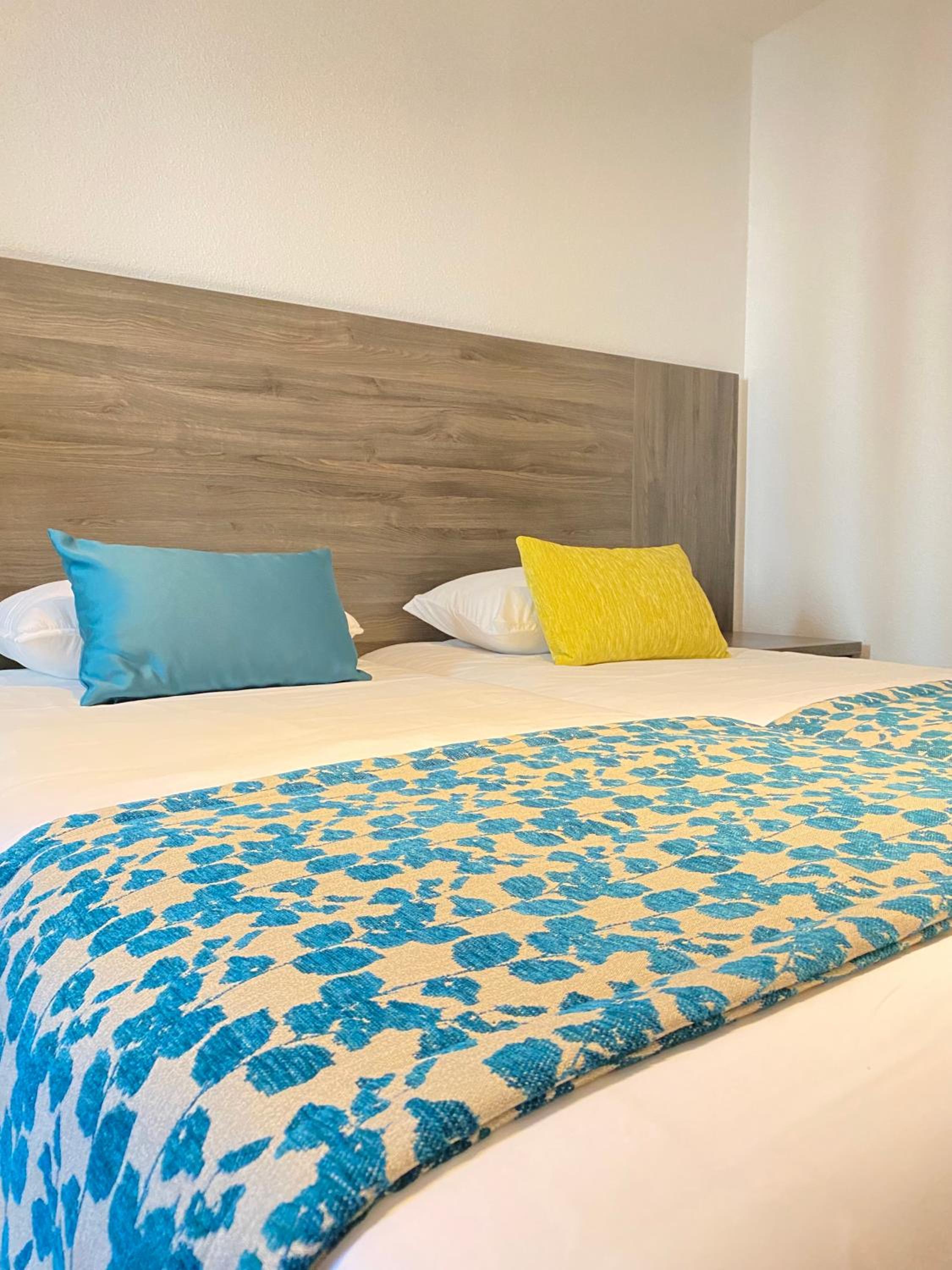 Twin Room - Photo 4