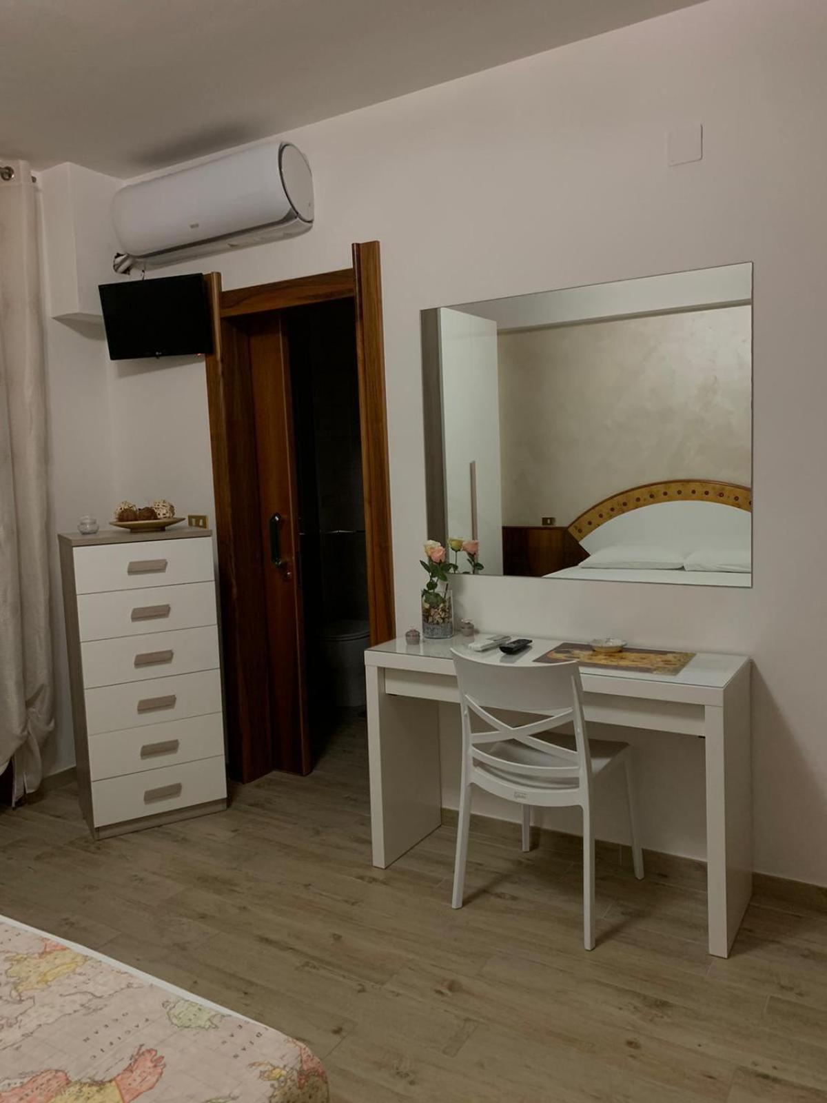 Comfort Triple Room - Photo 12