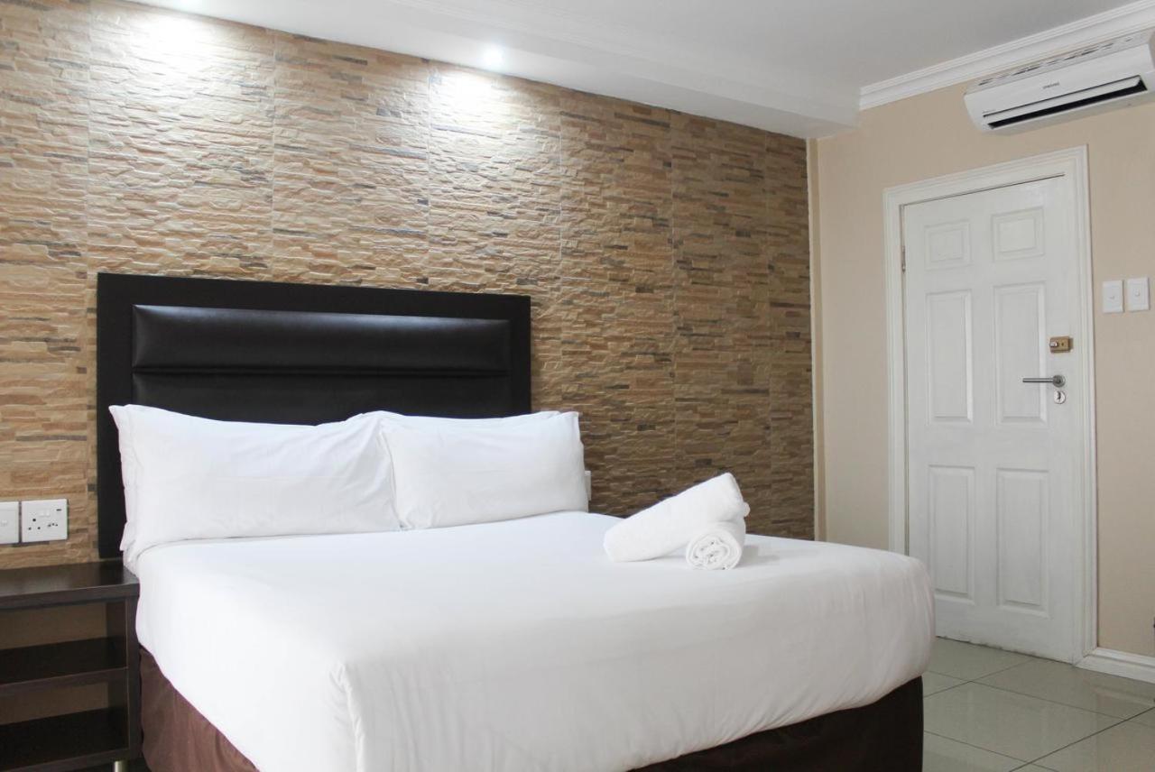 Self-Catering Room - Photo 9