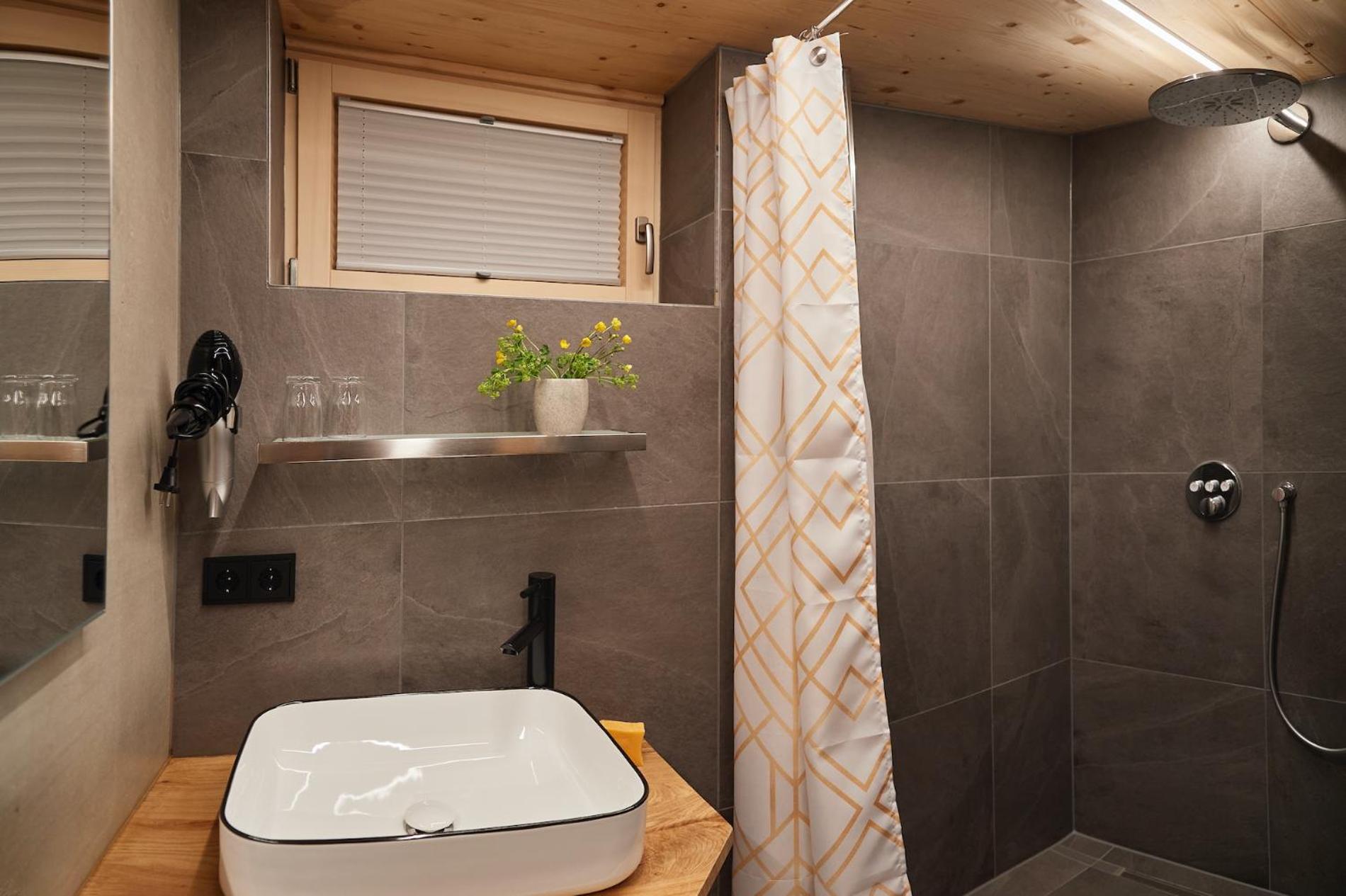 One-Bedroom Chalet - Photo 4
