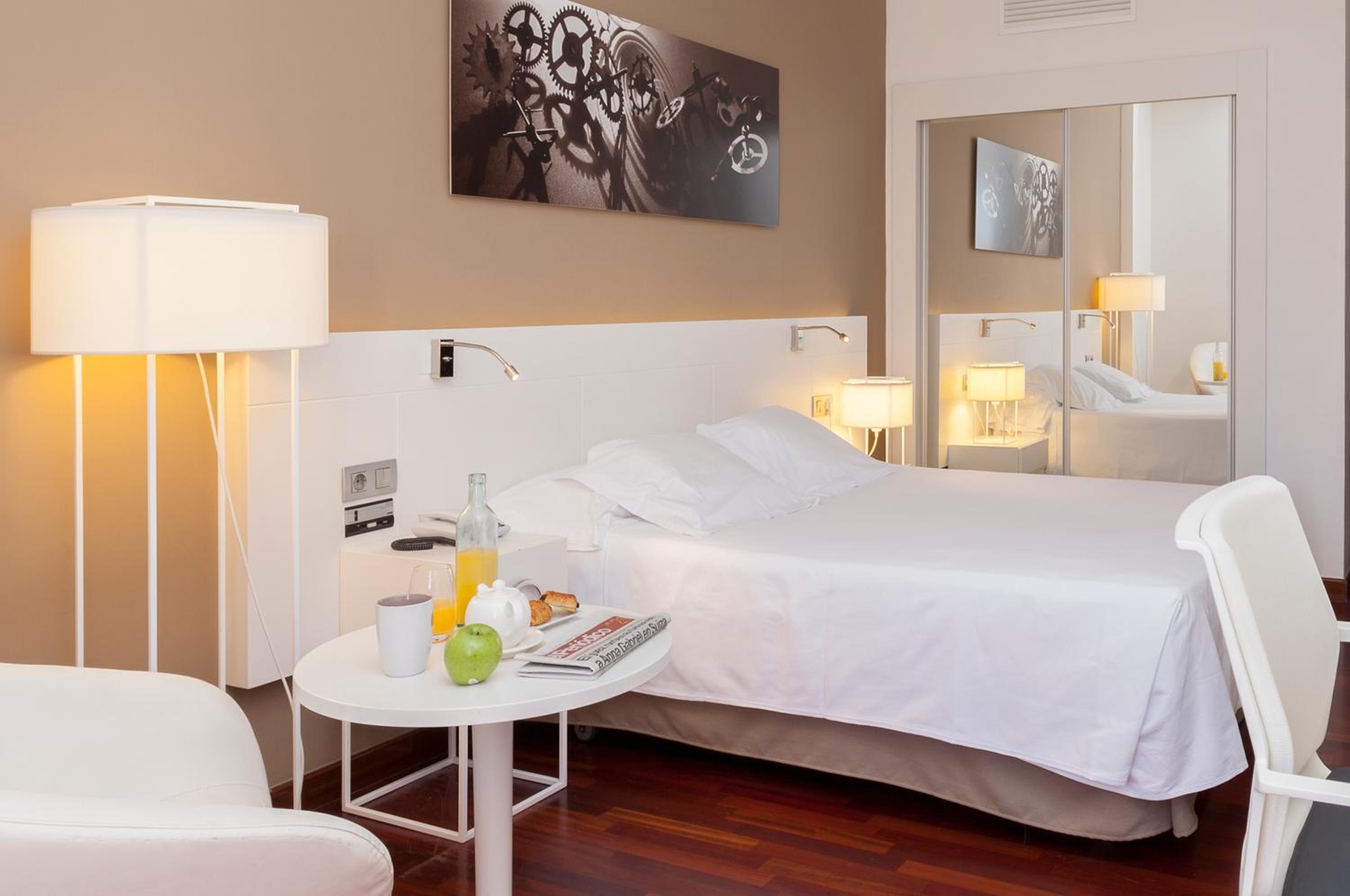 Standard Double Room - Photo 5
