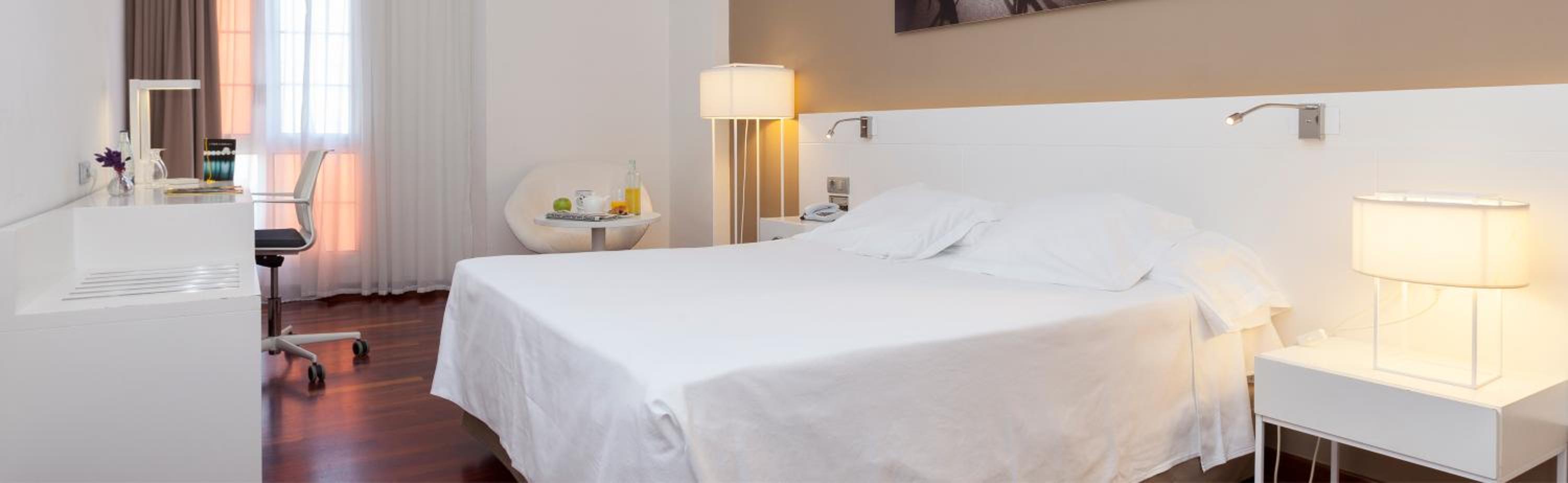 Standard Double Room - Photo 4