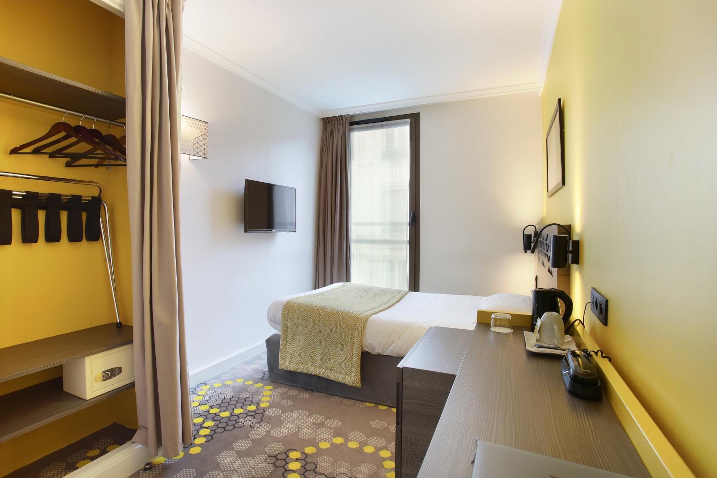 Single Room photo 3