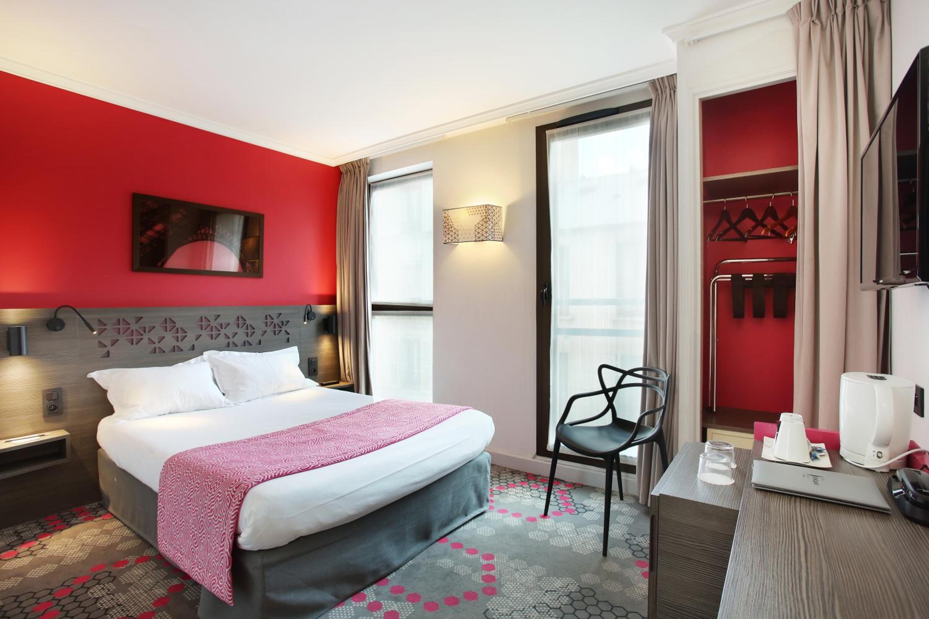 Superior Double or Twin Room photo 3