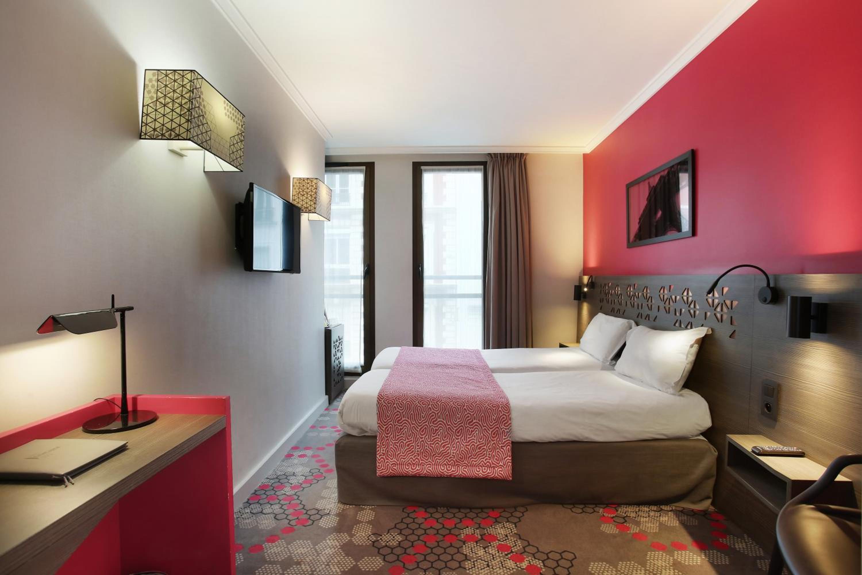 Superior Double or Twin Room photo 2