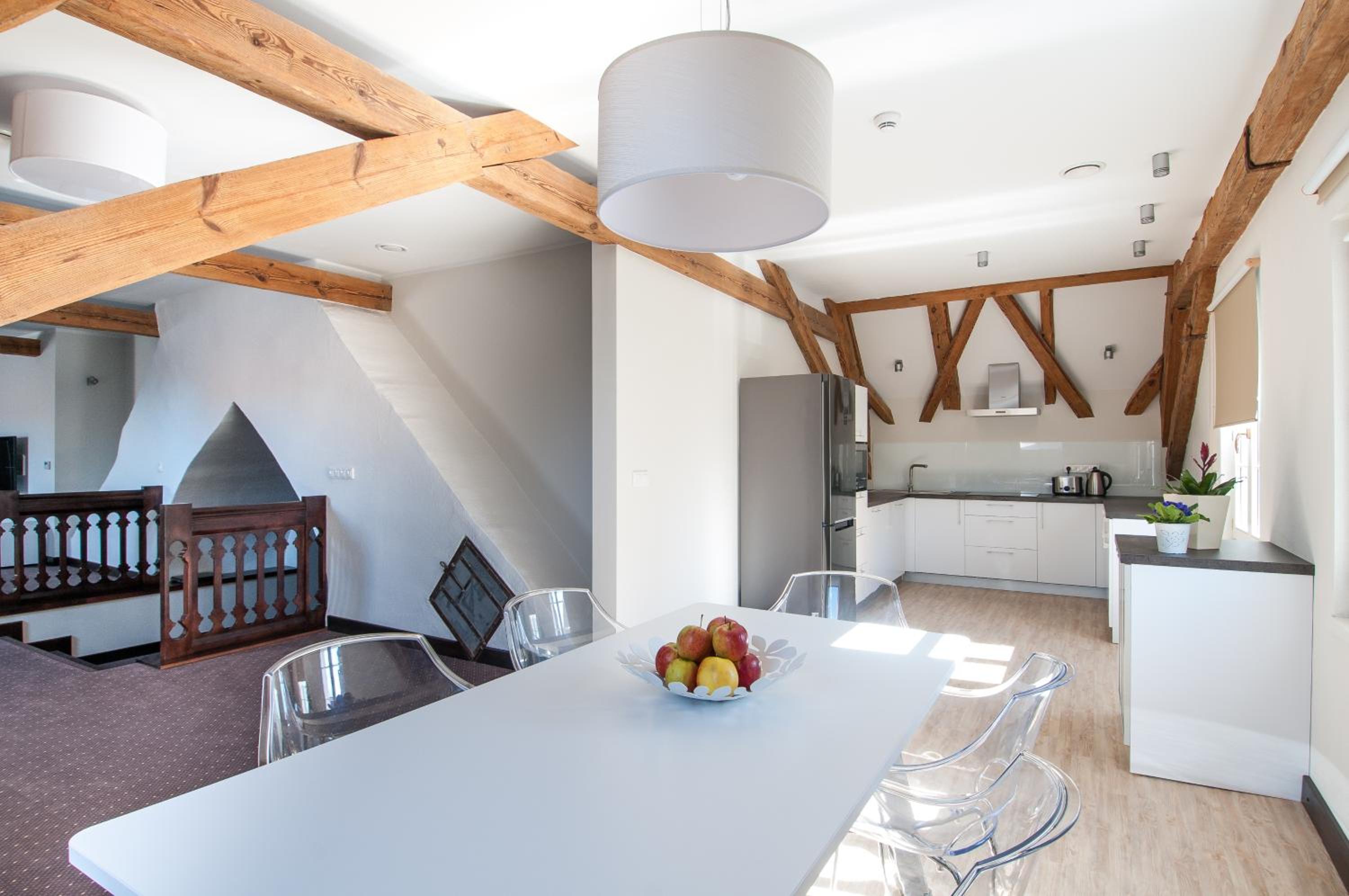 One-Bedroom Apartment - Photo 3