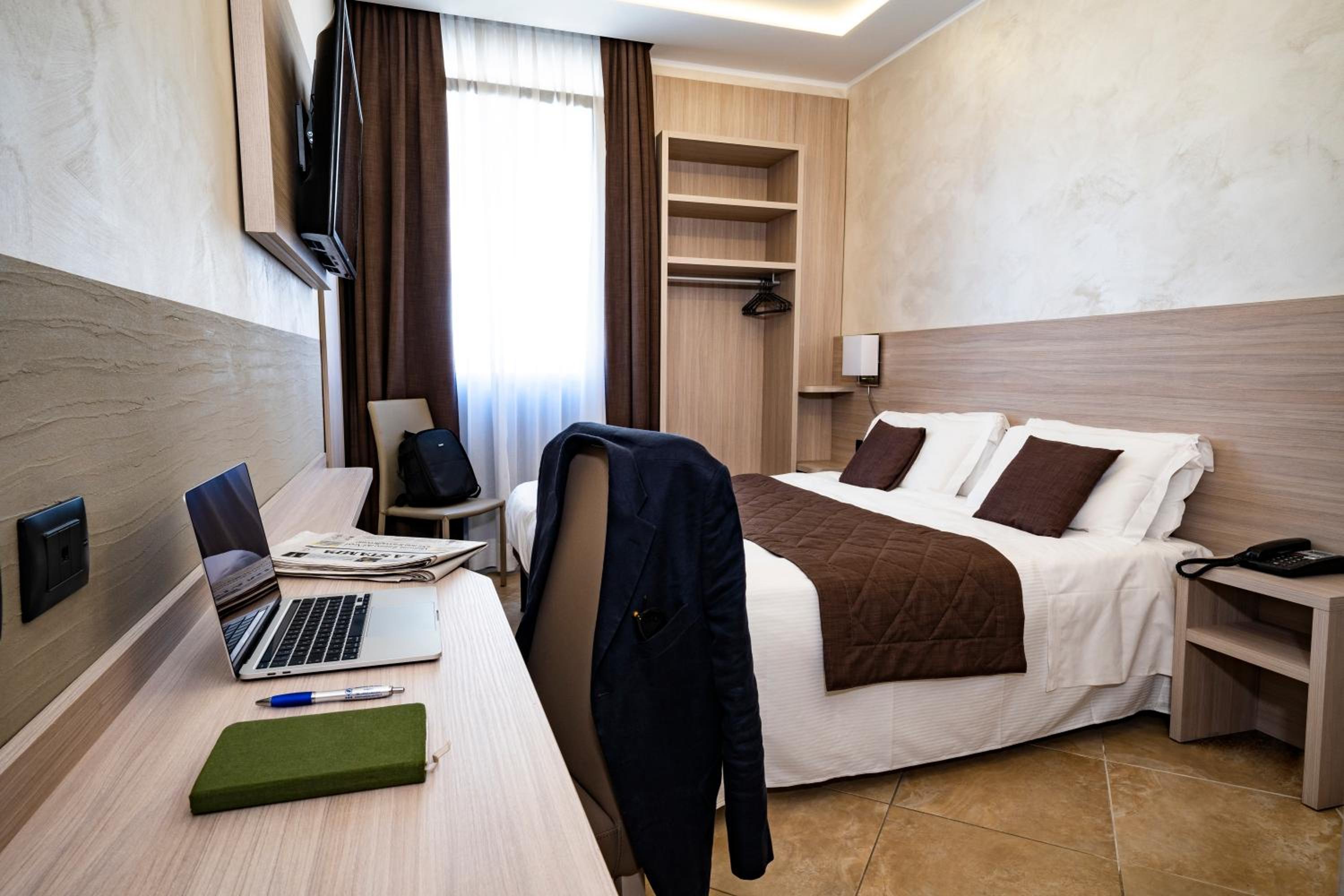 Superior Double or Twin Room - Photo 4