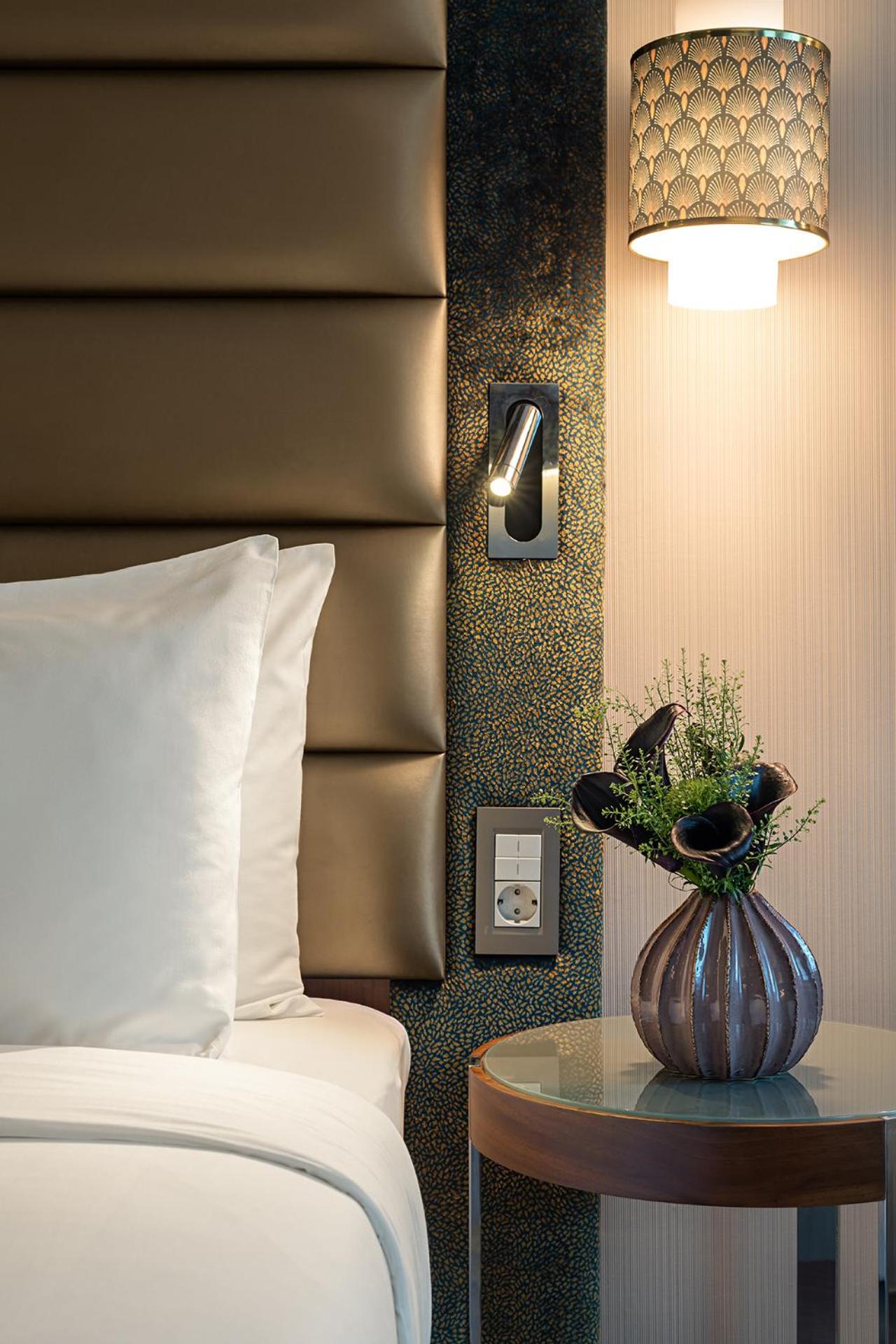 Deluxe Double Room with Bosphorus View thumbnail 5