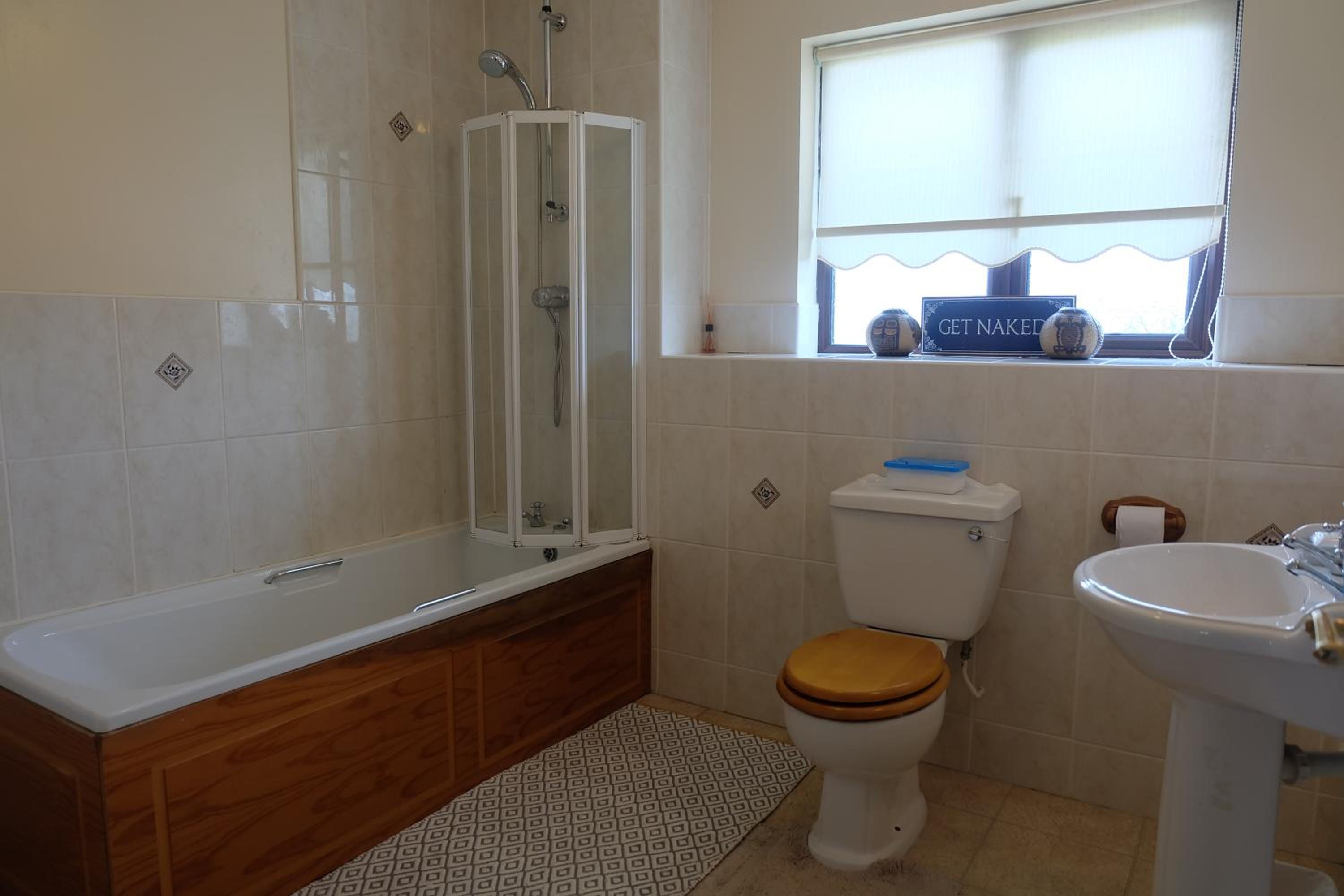 Double Room - Photo 11