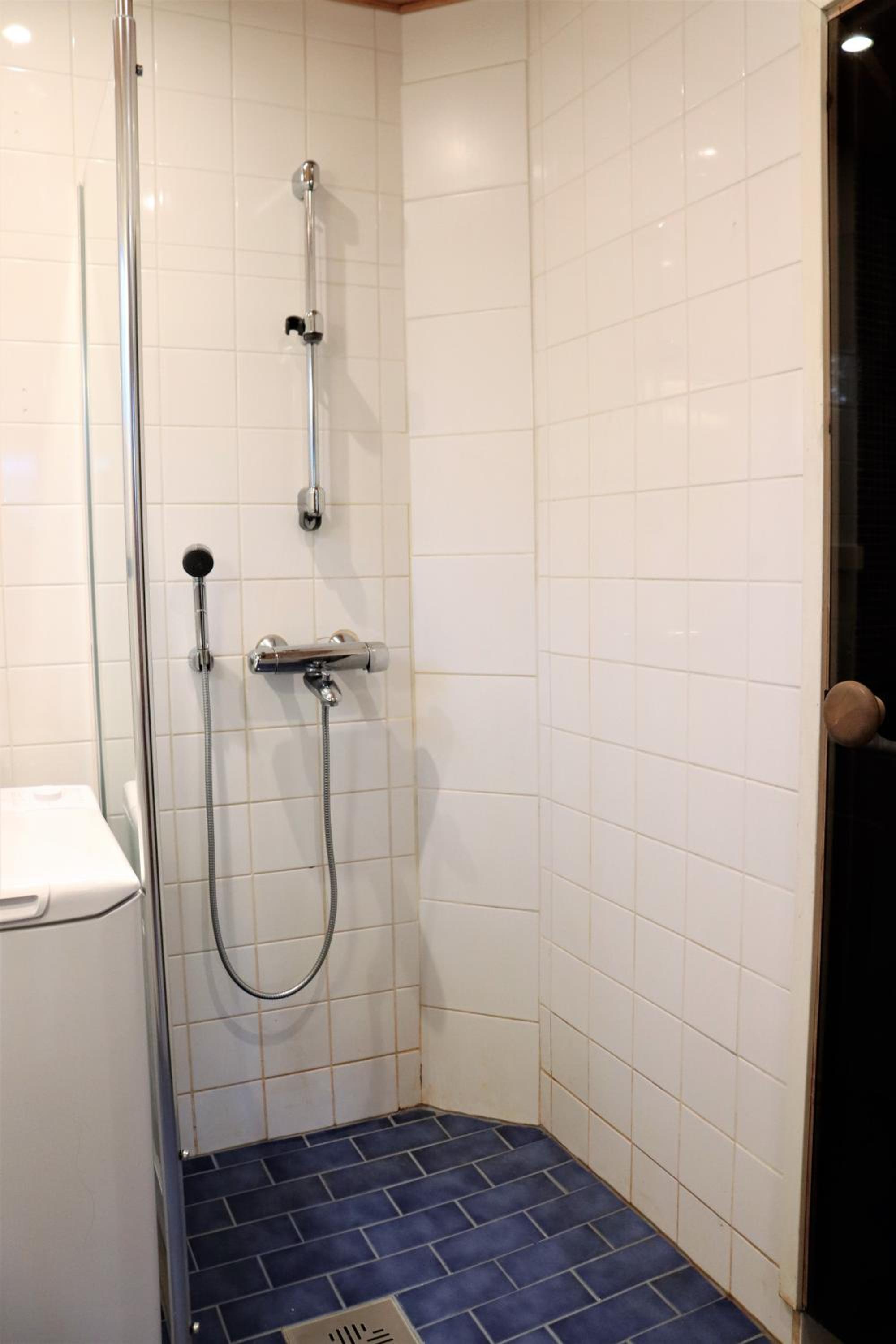 Three-Bedroom Apartment - Photo 20