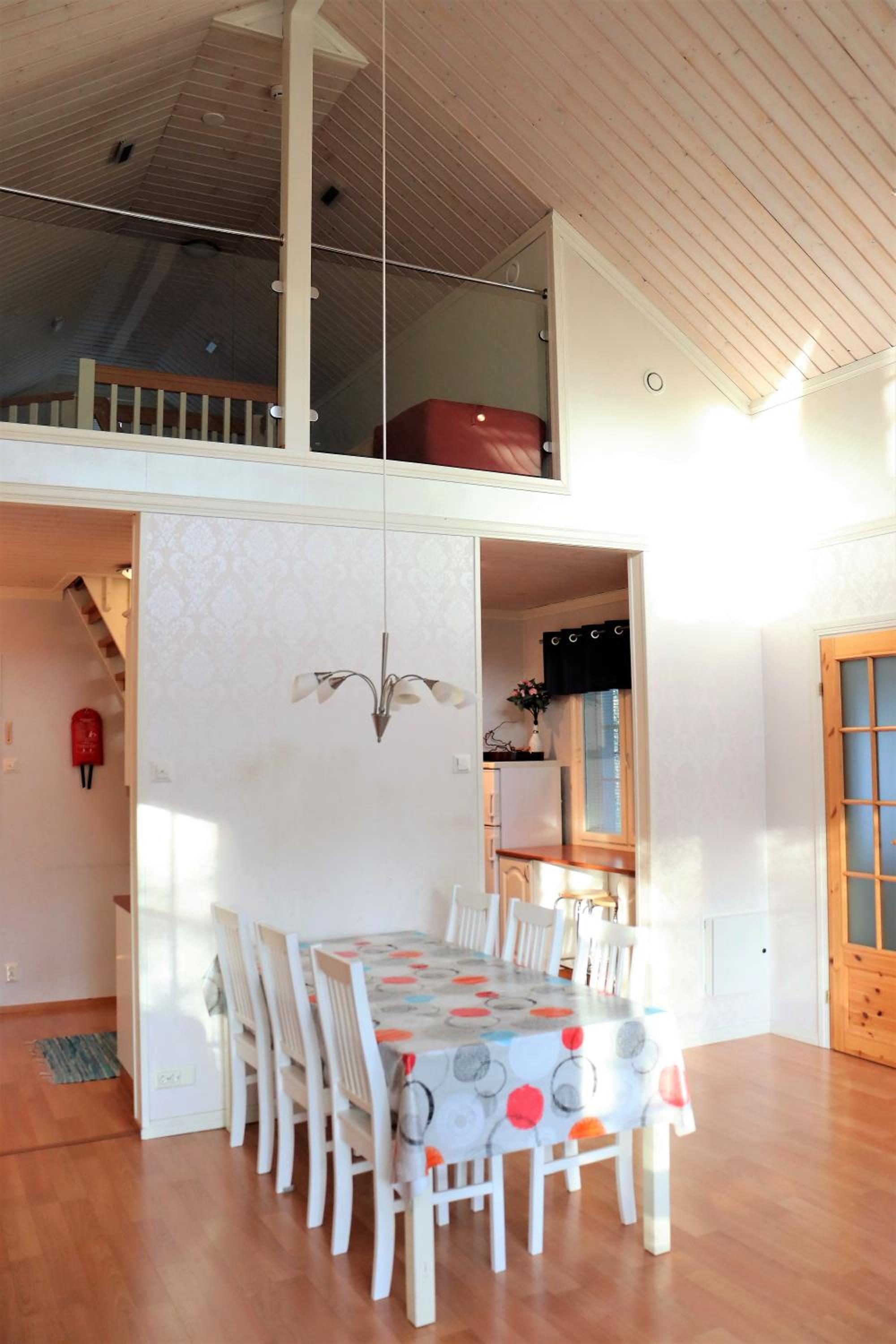 Three-Bedroom Apartment - Photo 8