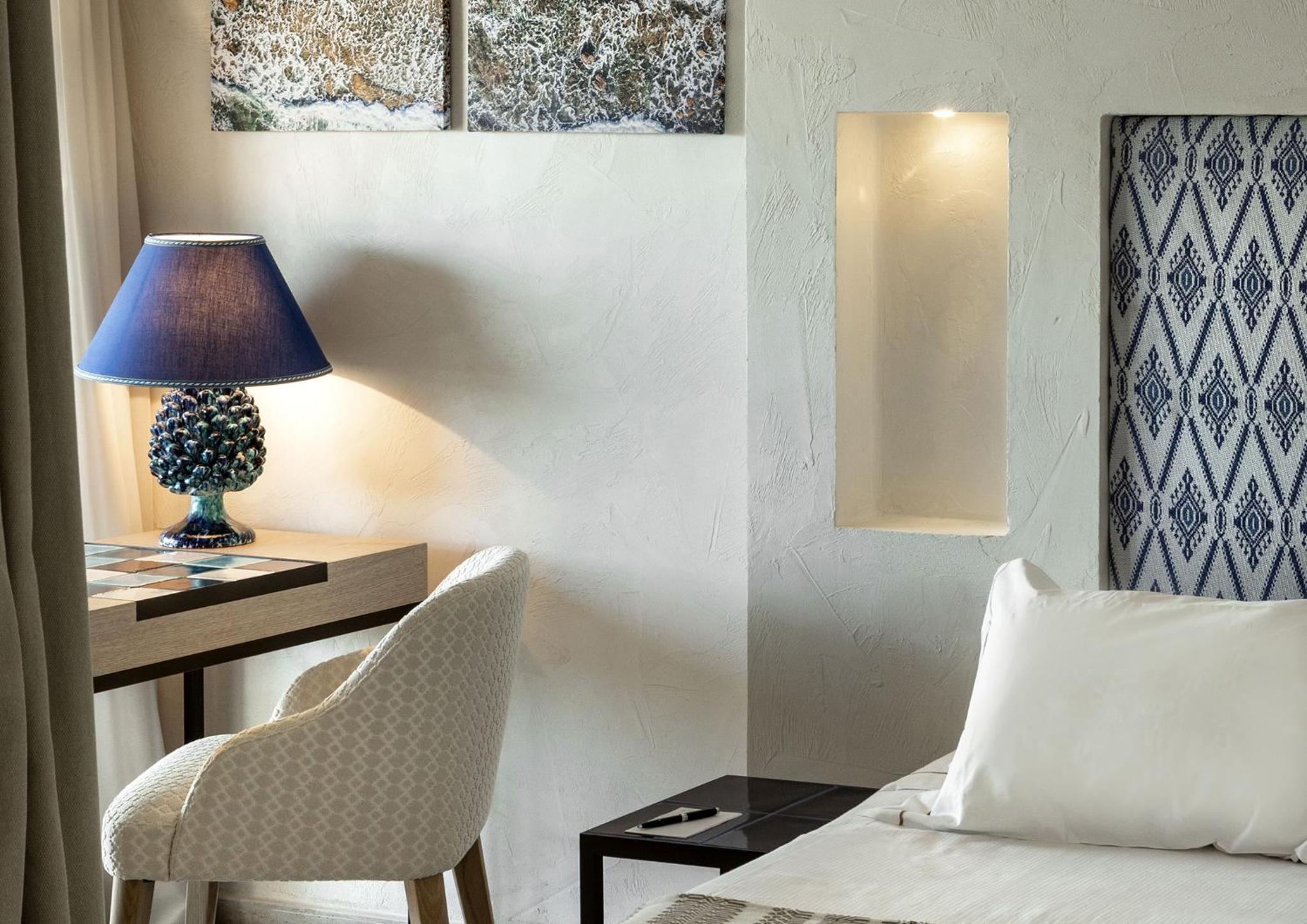 Junior Suite with Sea View - Photo 3