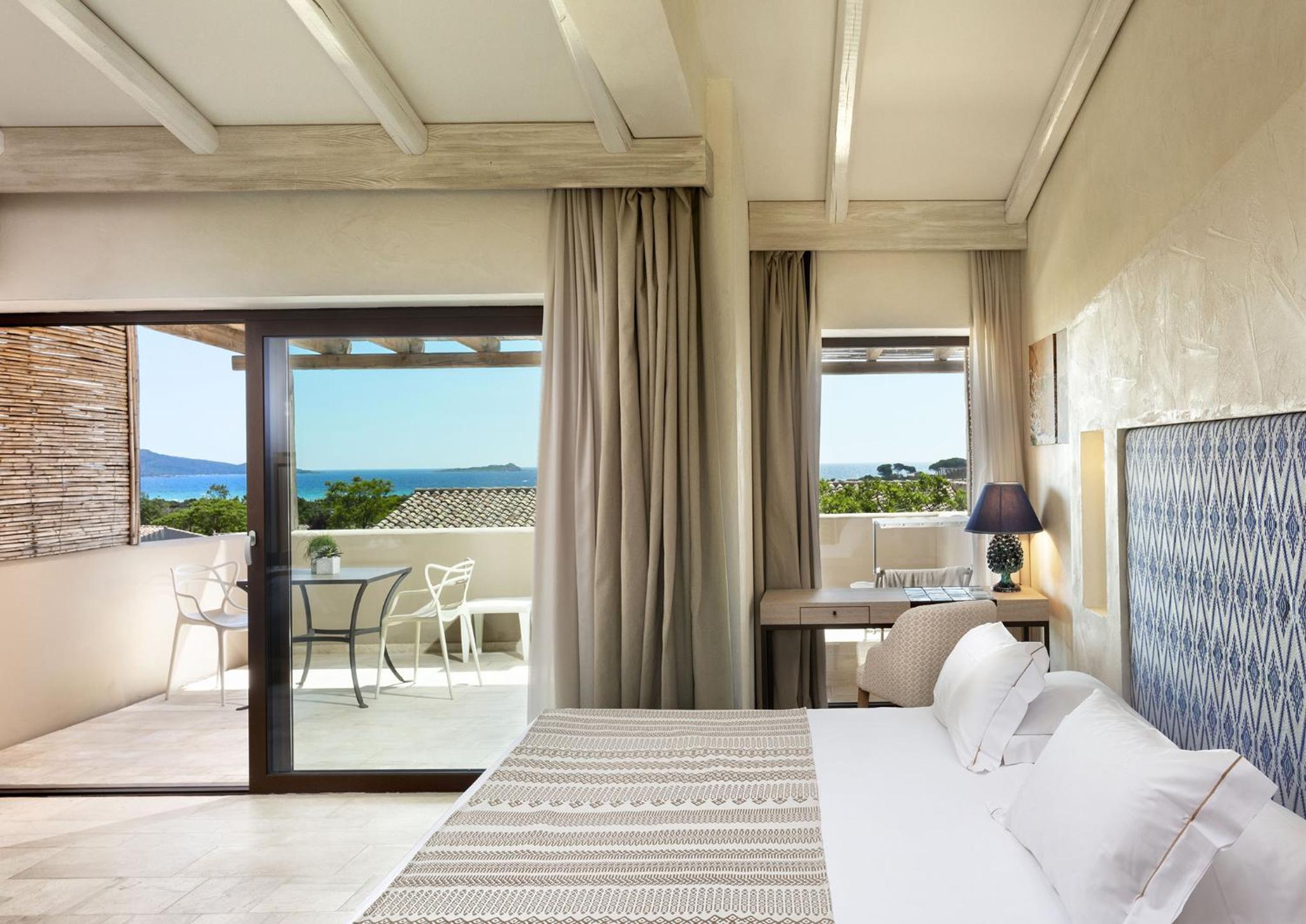 Junior Suite with Sea View - Photo 1
