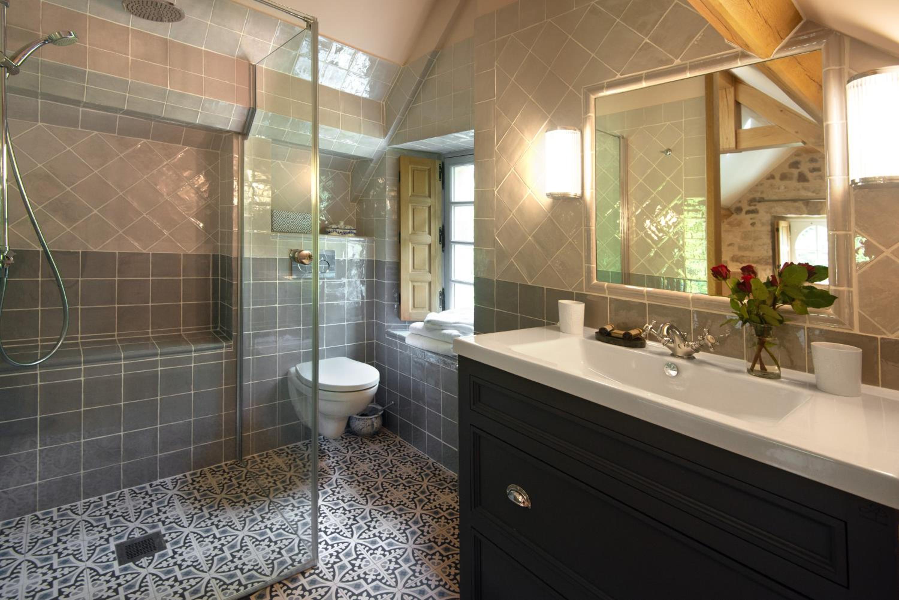 One-Bedroom House - Photo 2