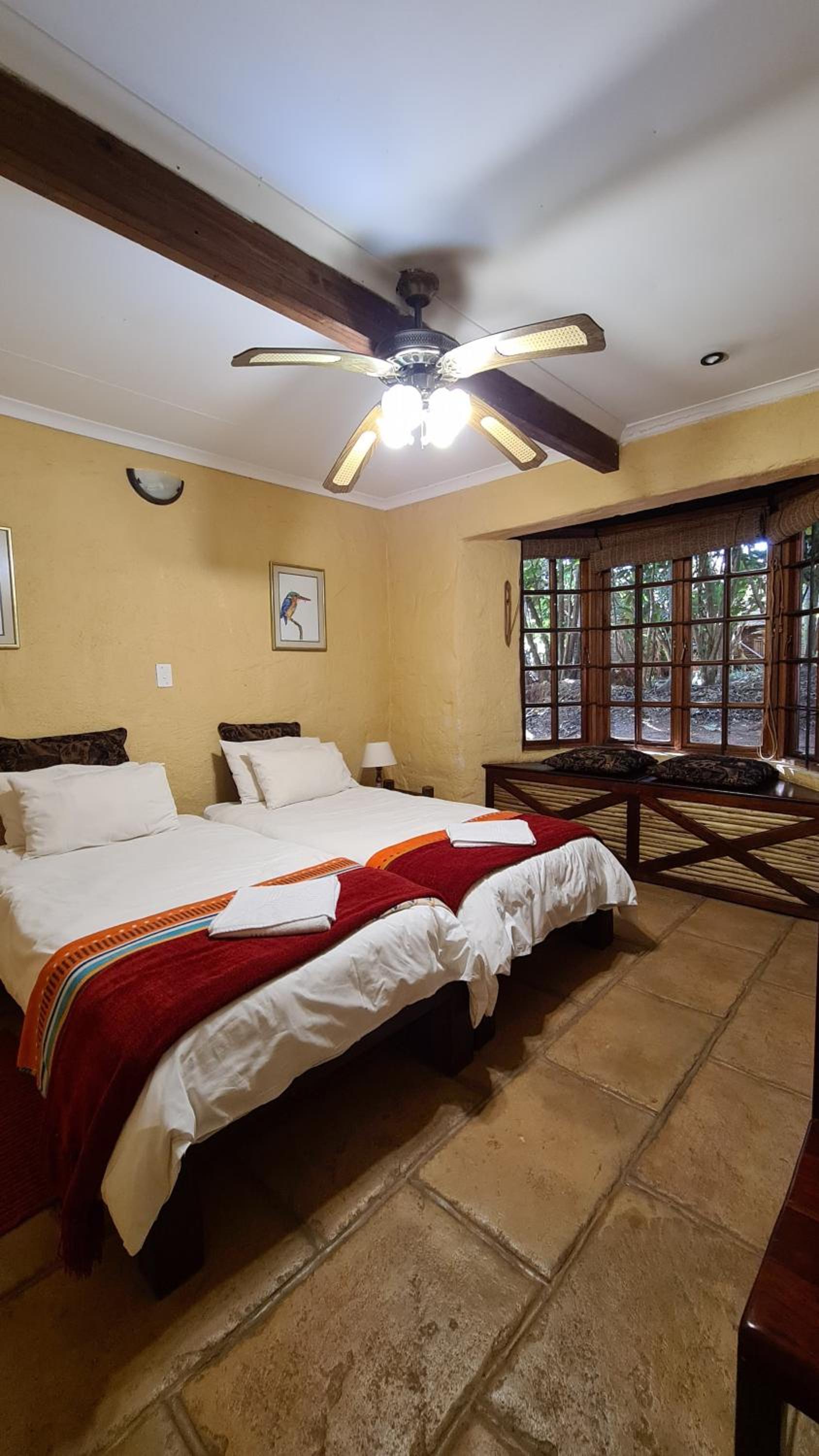 Standard Twin Room - Photo 2