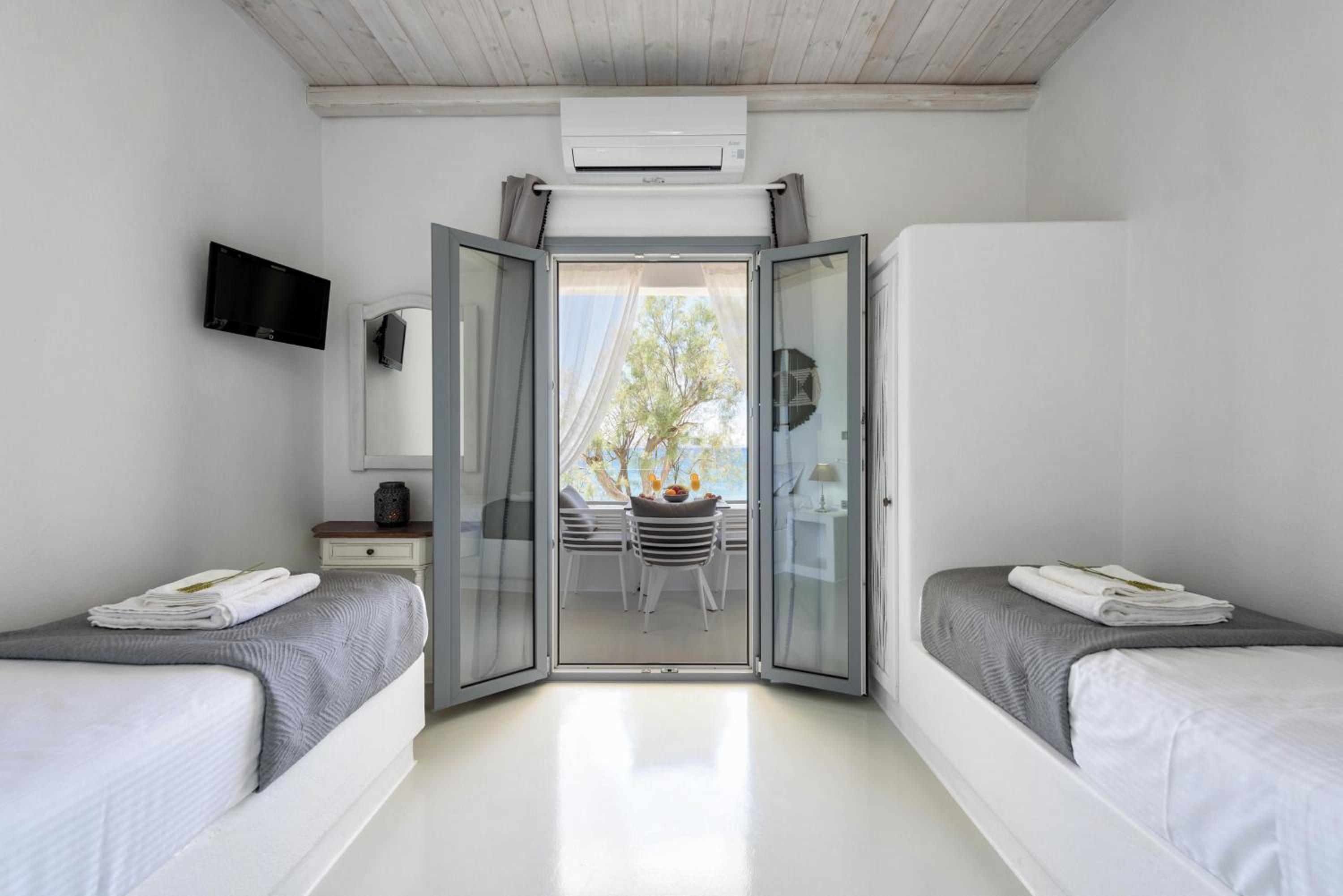 Two-Bedroom Apartment with Sea View photo 3