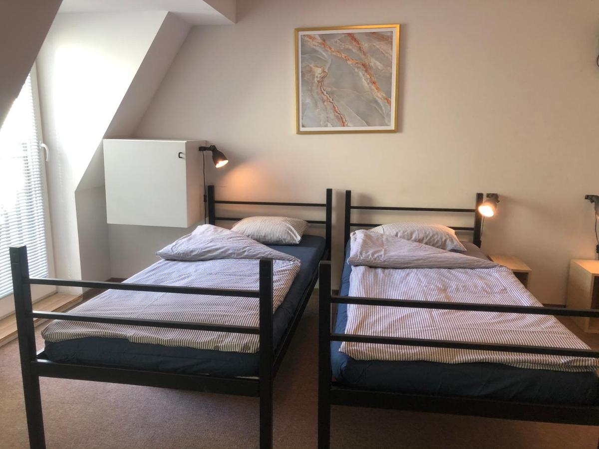 Deluxe Triple Room with Shared Bathroom photo 1