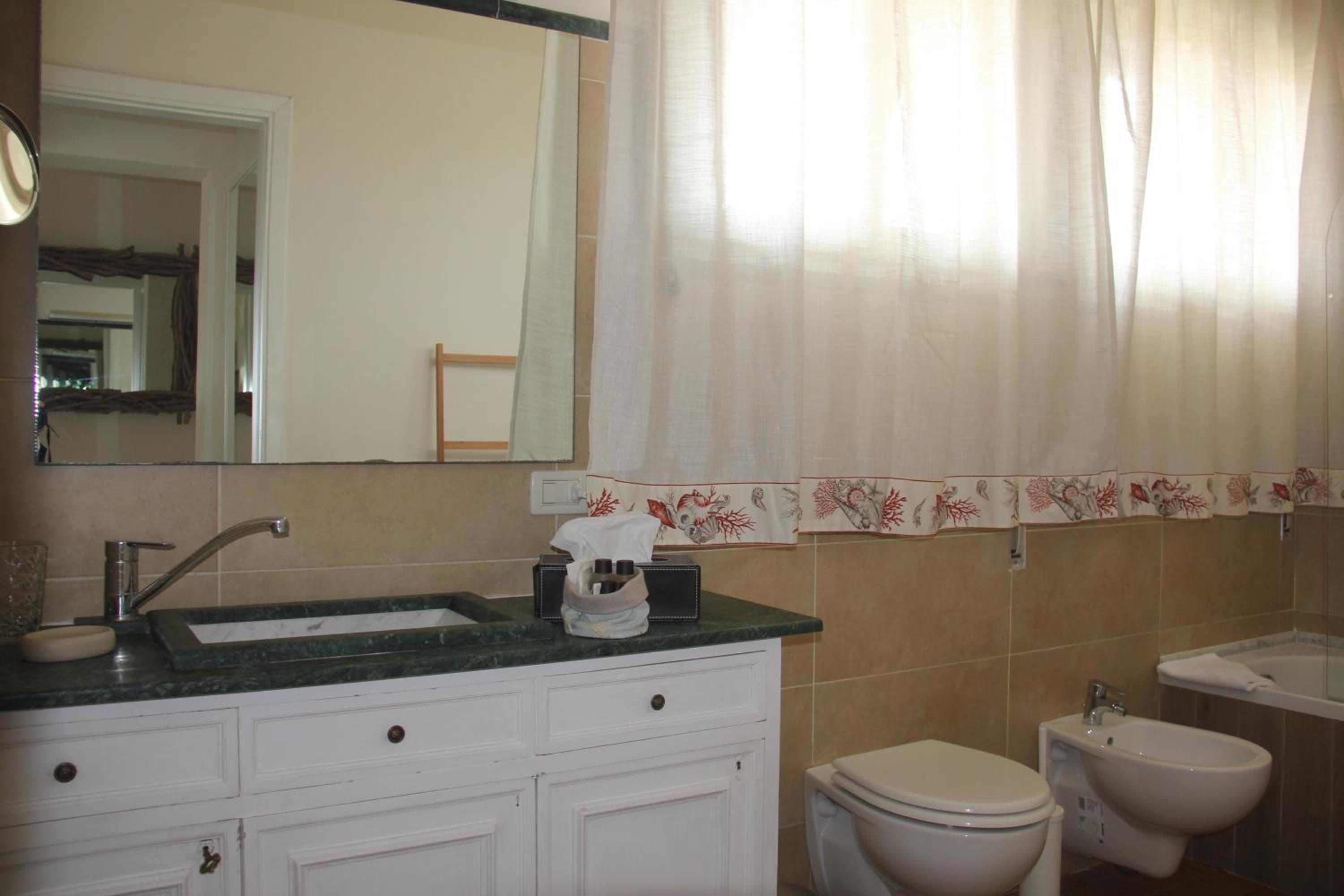 Suite with Terrace - Photo 6