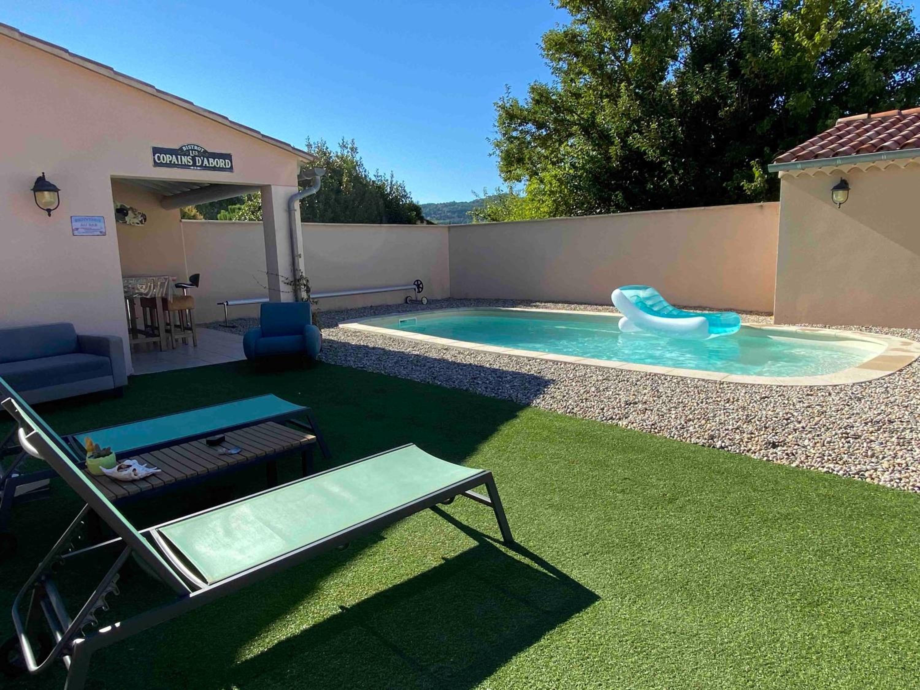 Double Room with Pool View photo 3