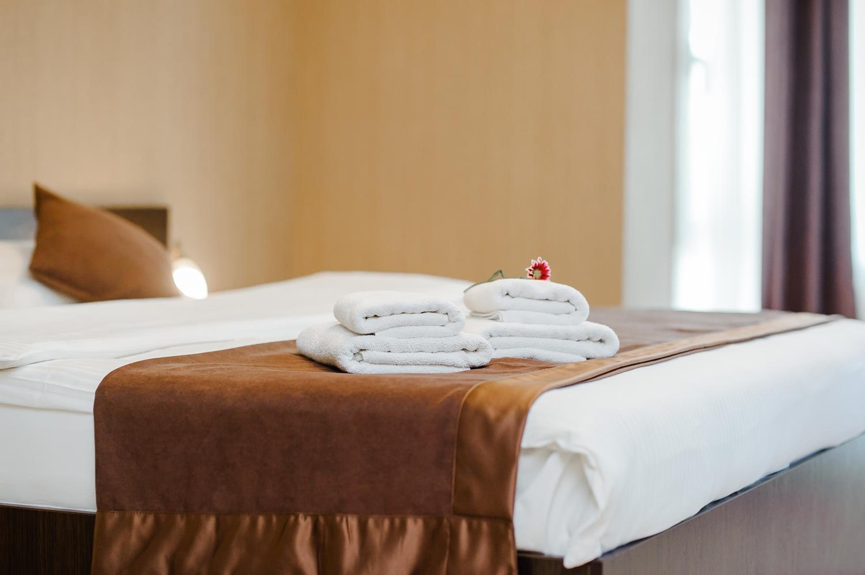 Deluxe Double Room with Balcony photo 3
