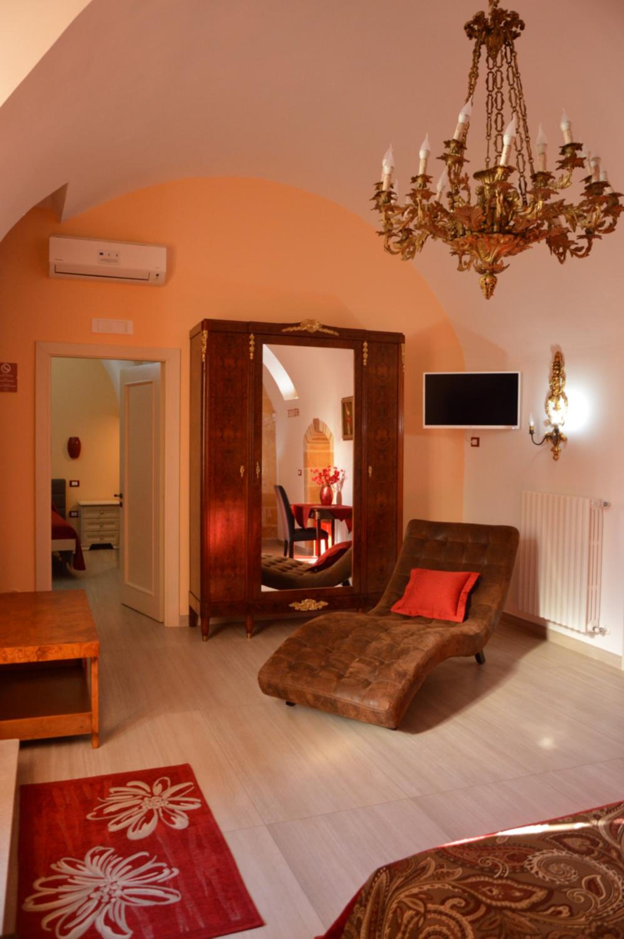 Deluxe Double or Twin Room - Photo 7