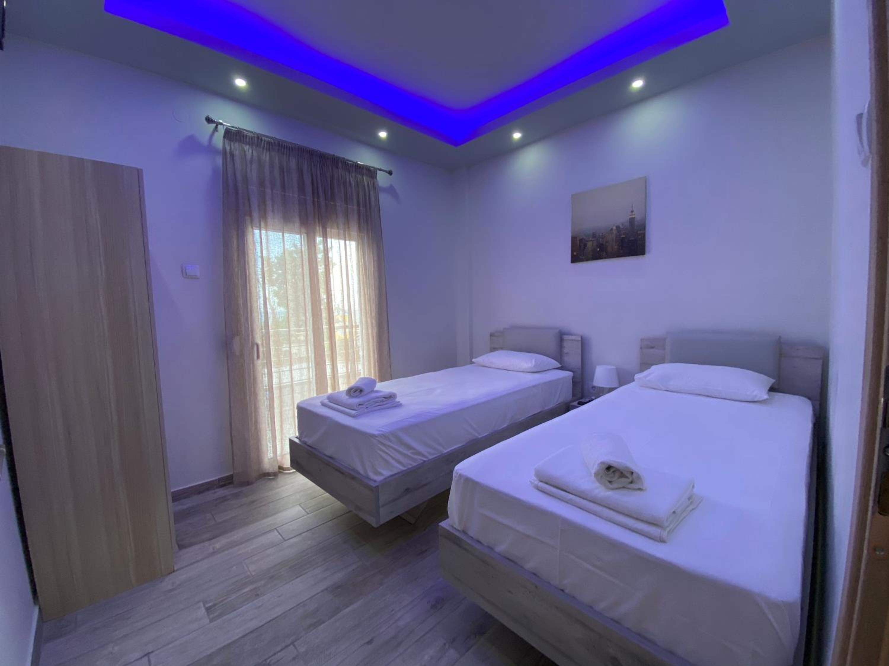 Apartment with Sea View - Photo 7