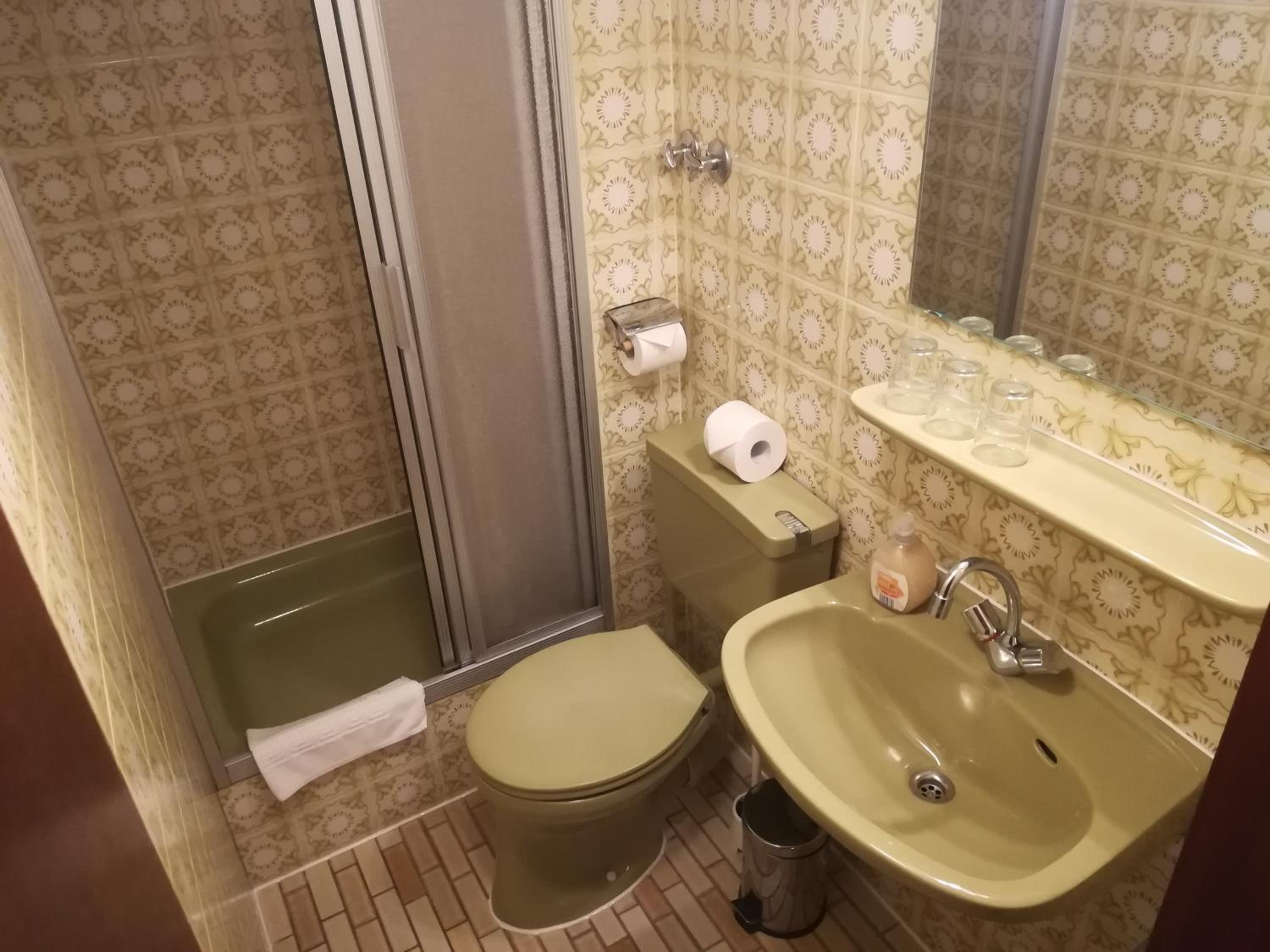 Single Room photo 2