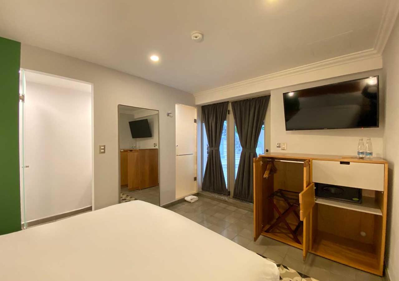 Suite - Photo 4