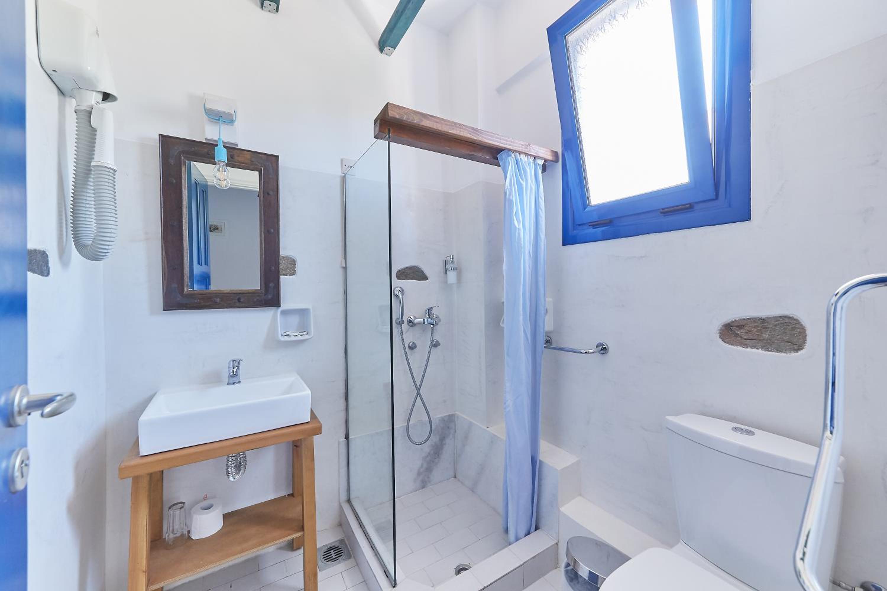 Triple Room - Photo 5