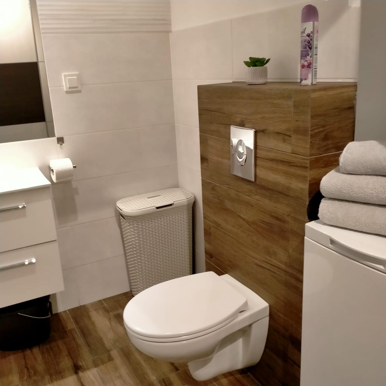 King Suite With Balcony - Photo 4