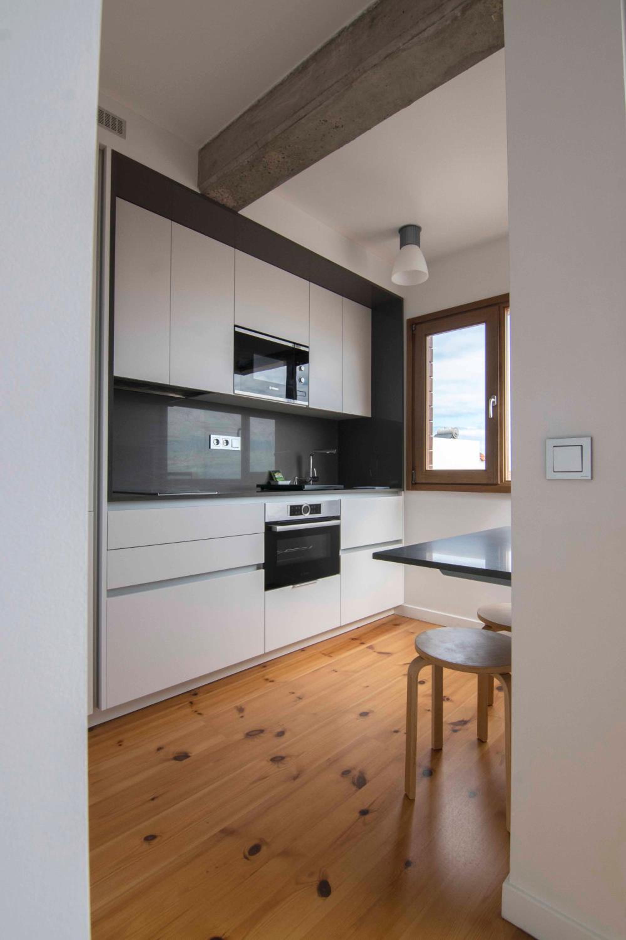 One-Bedroom Apartment photo 3