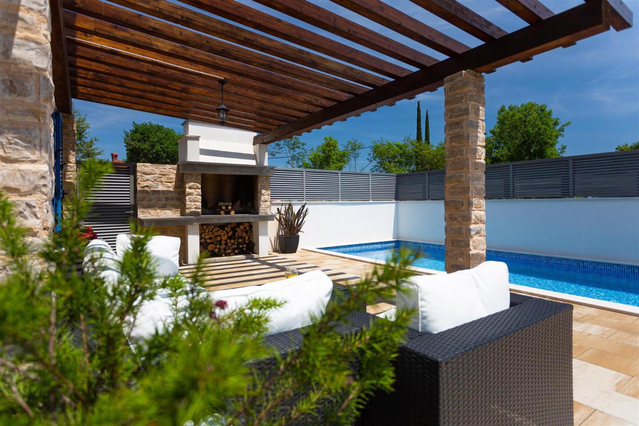 Apartment with Pool View  photo 3