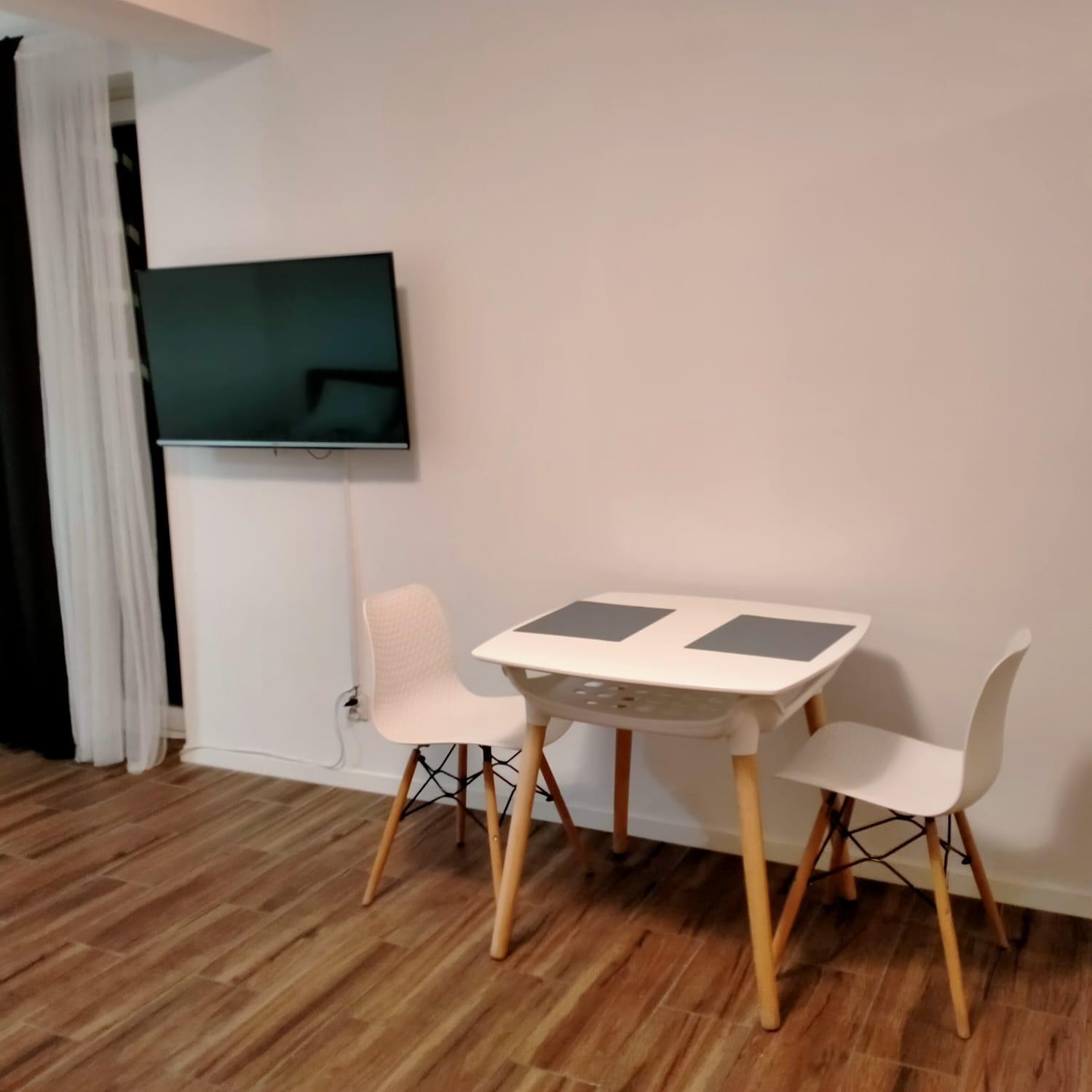 King Suite With Balcony - Photo 2